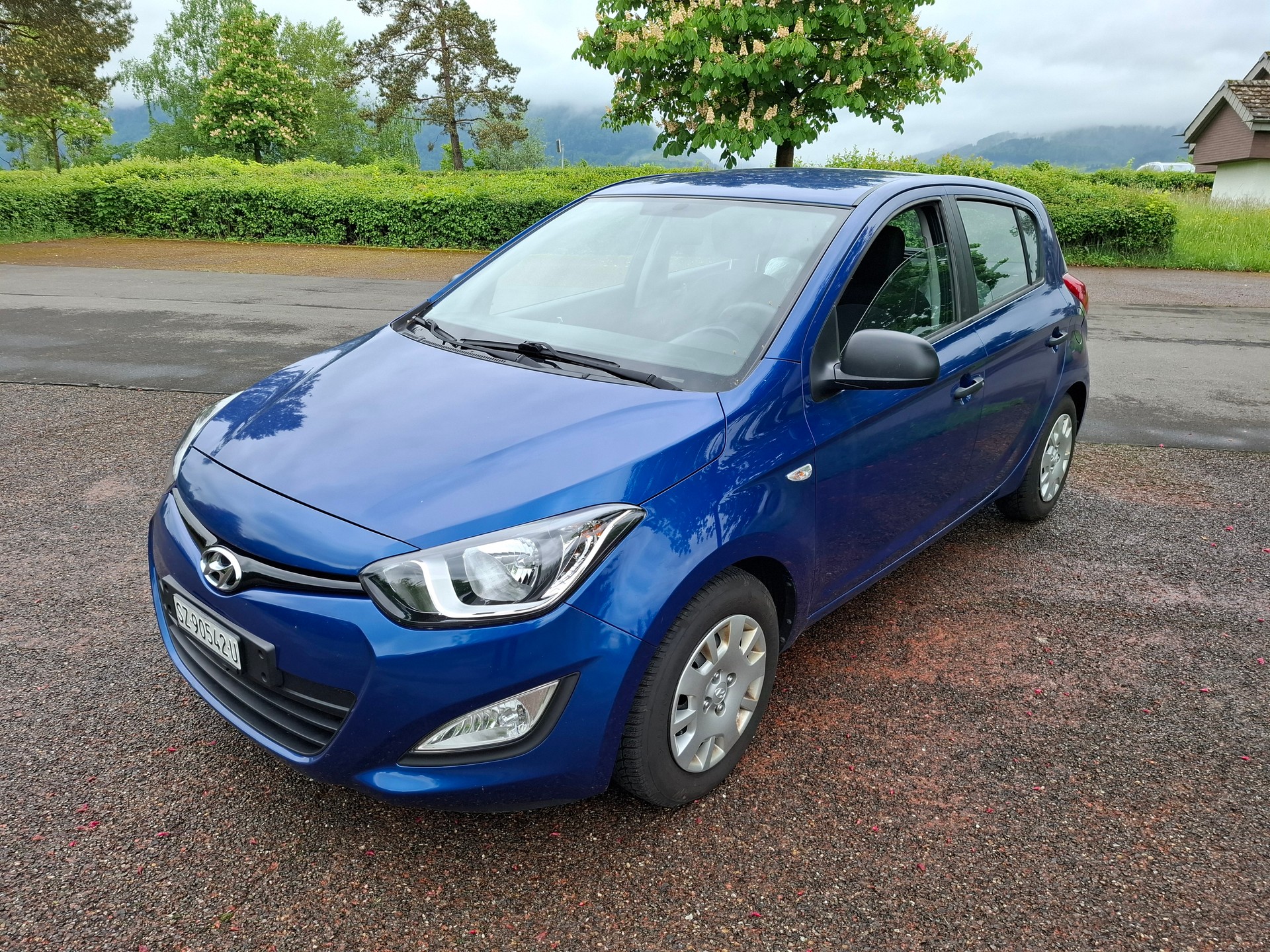 HYUNDAI i20-image-2
