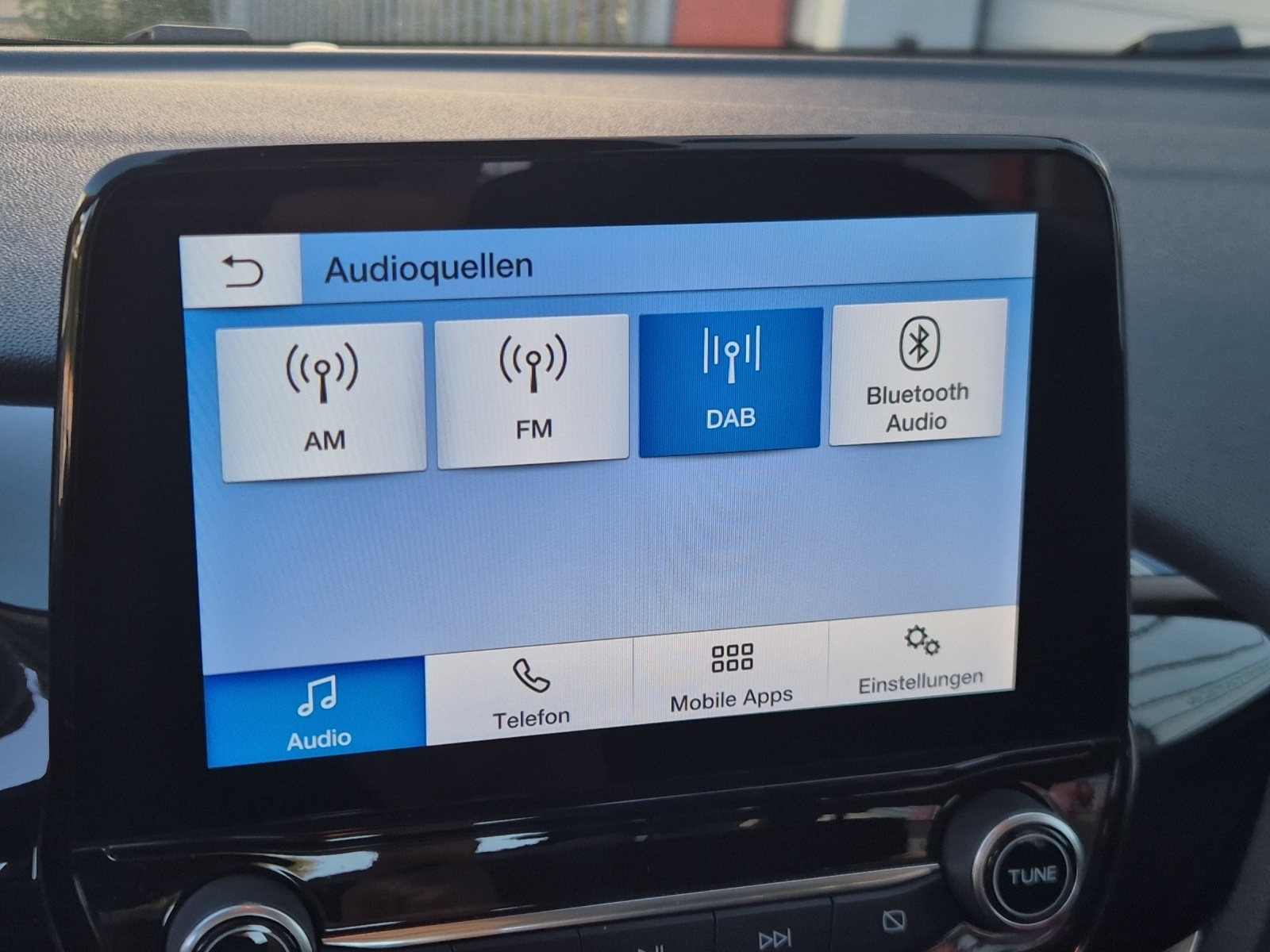 FORD Fiesta 1.0 EcoB 125 Cool & Connect-image-17