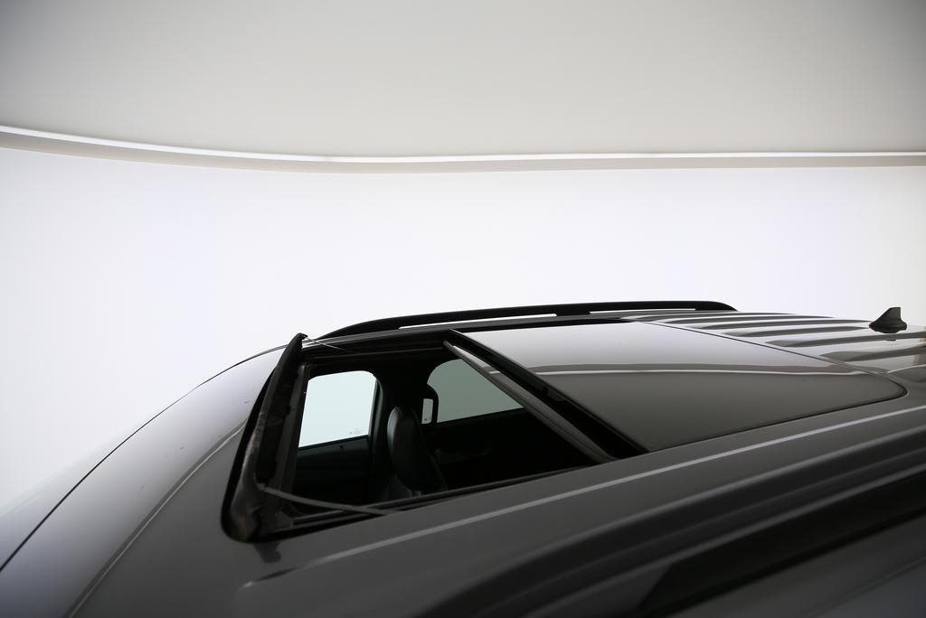 FORD Explorer 3.0 V6 Plug-in Hybrid ST-Line-image-12