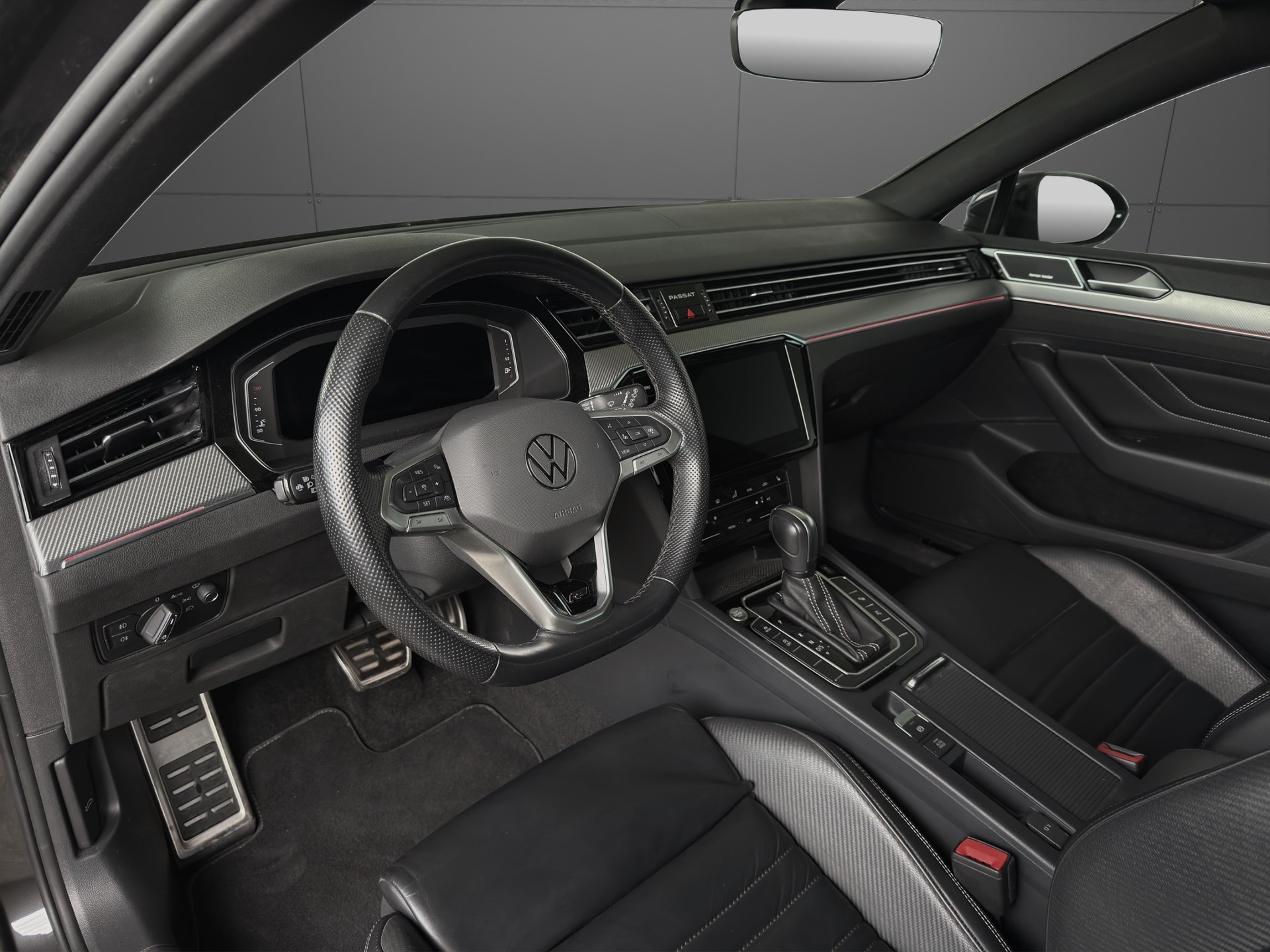 VW Passat 2.0 TDI BMT Elegance 4Motion DSG R line-image-7