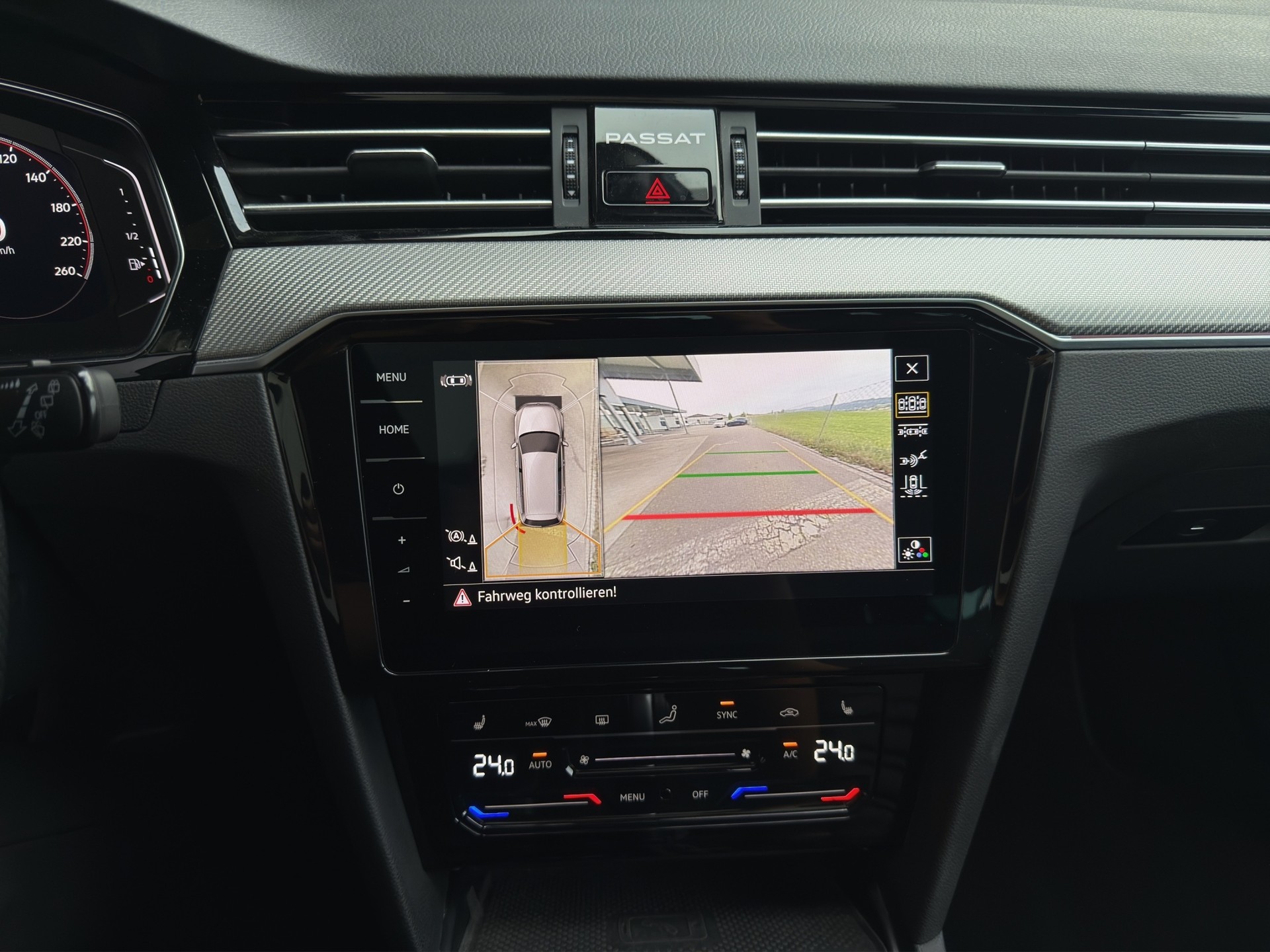 VW Passat 2.0 TDI BMT Elegance 4Motion DSG R line-image-14