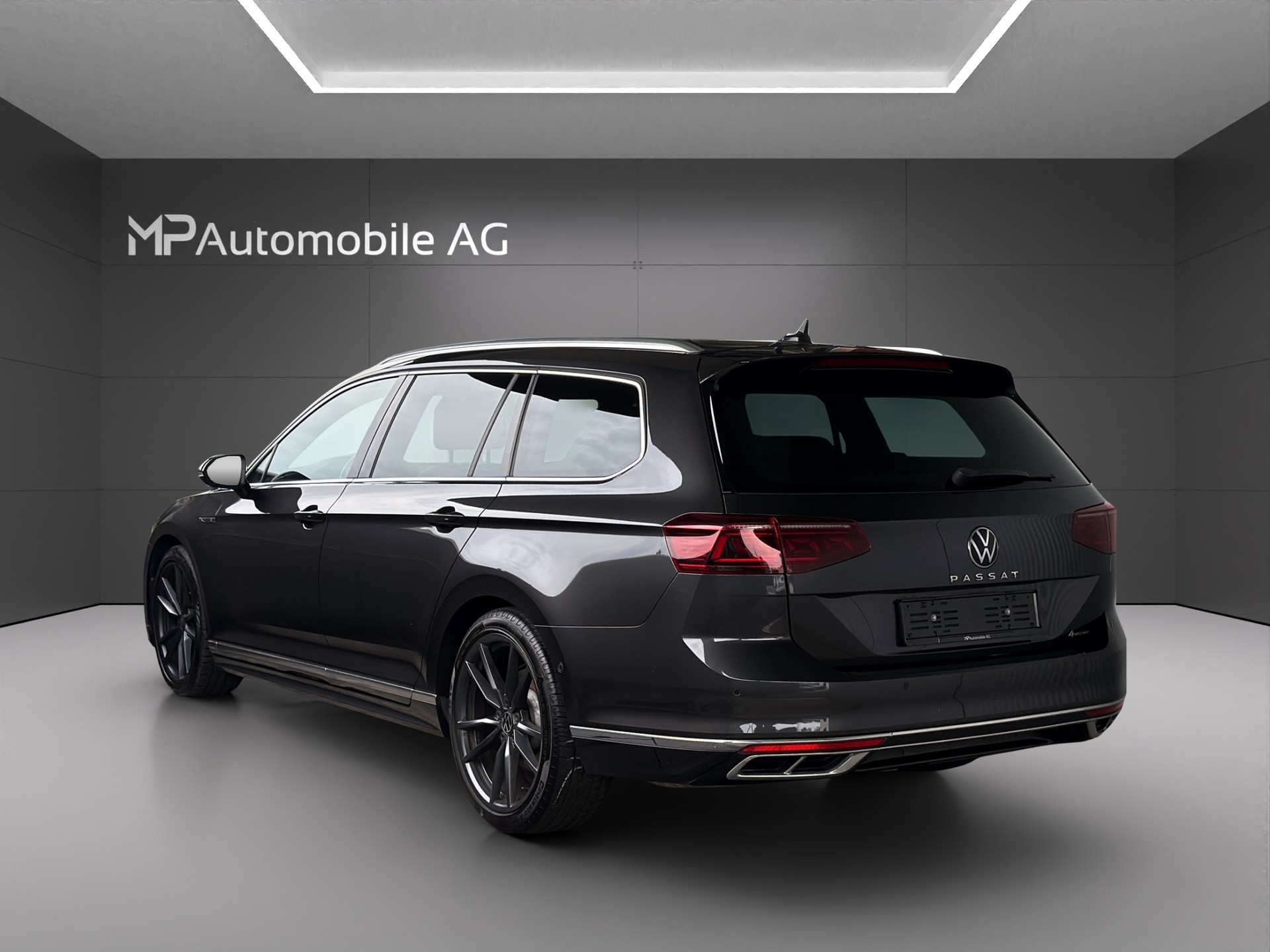 VW Passat 2.0 TDI BMT Elegance 4Motion DSG R line-image-4
