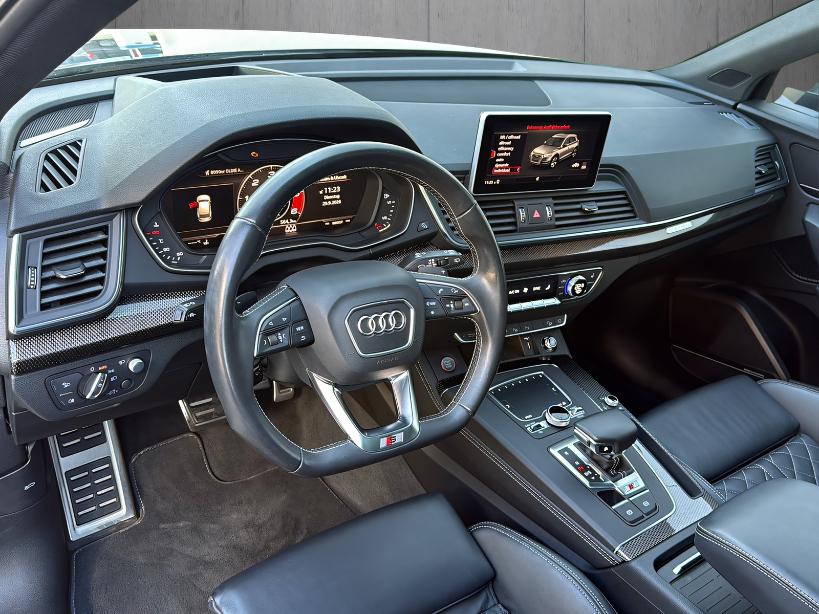 AUDI SQ5 TDI quattro*Vollausstattung*-image-7