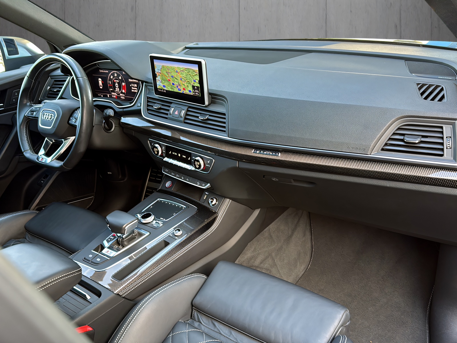 AUDI SQ5 TDI quattro*Vollausstattung*-image-11
