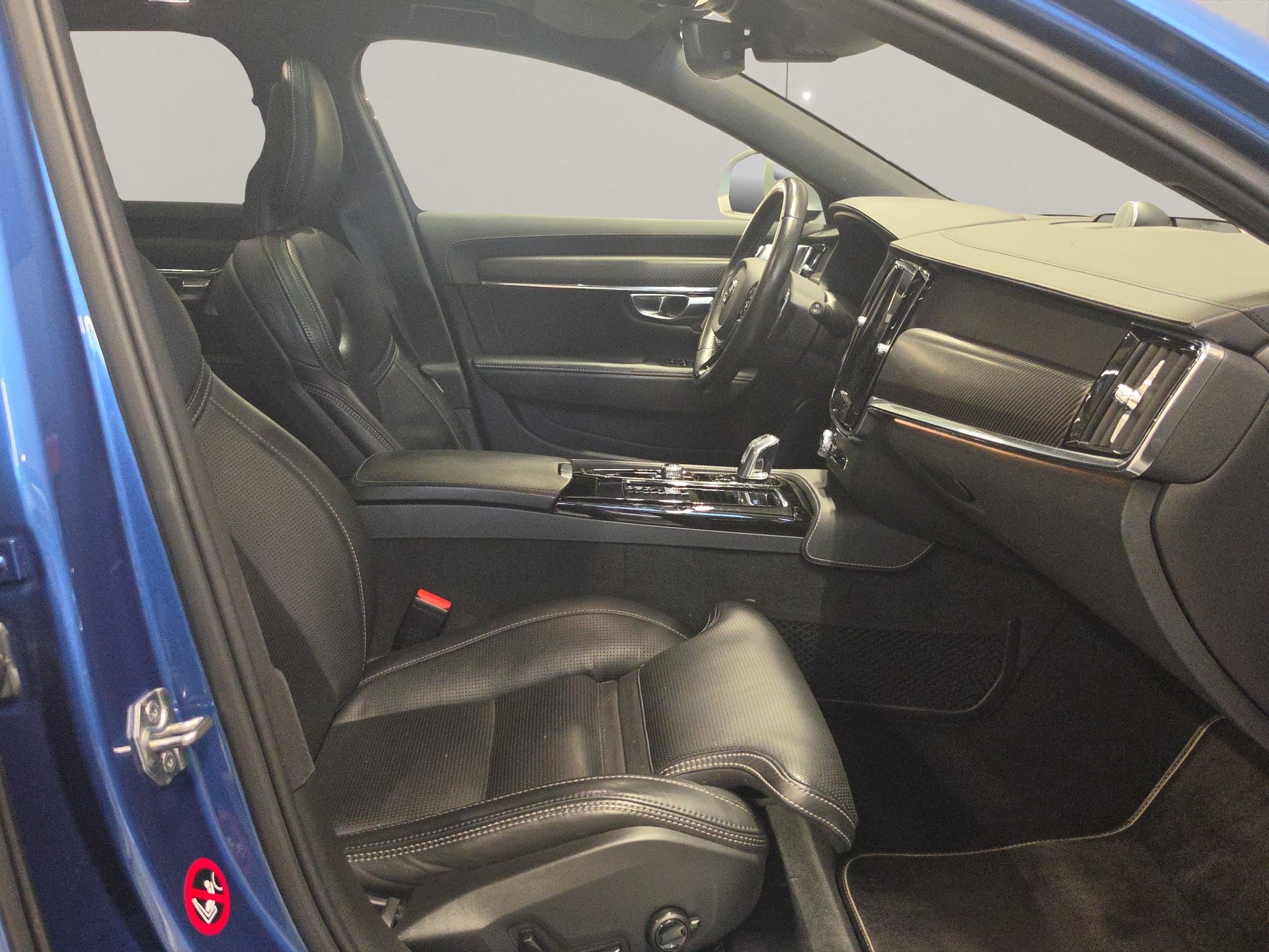 VOLVO V90 2.0 T8 TE R-Design AWD-image-9
