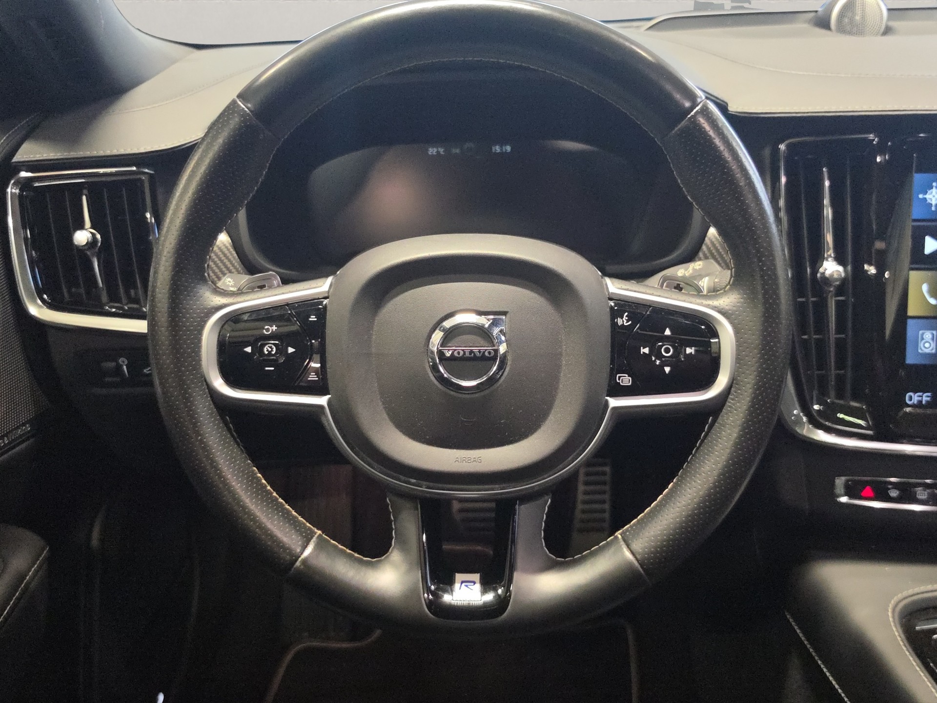 VOLVO V90 2.0 T8 TE R-Design AWD-image-12