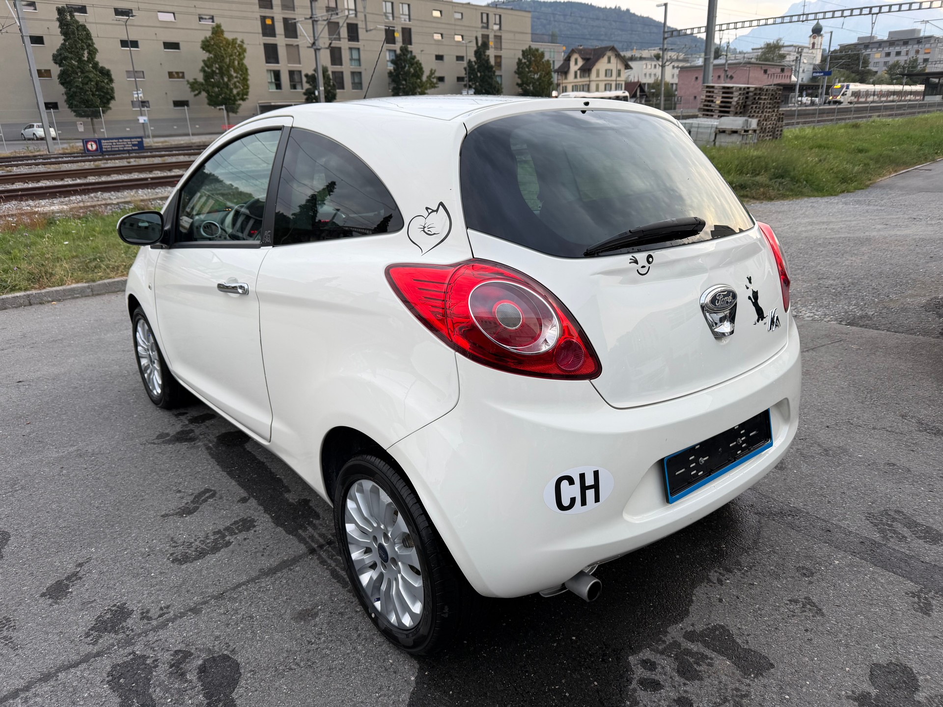 FORD KA 1.25 Titanium-image-5