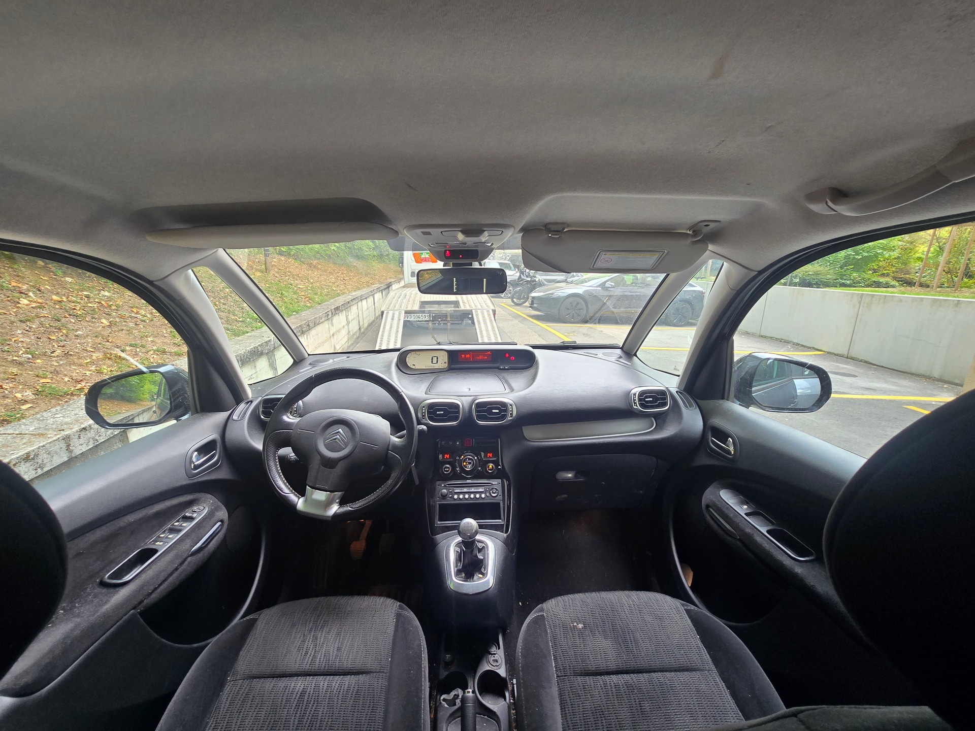 CITROEN C3 Picasso 1.6 HDi Exclusive-image-4
