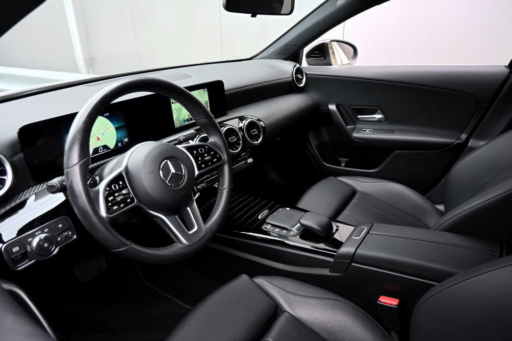 MERCEDES-BENZ A 200 d SE Line 8G-DCT-image-8