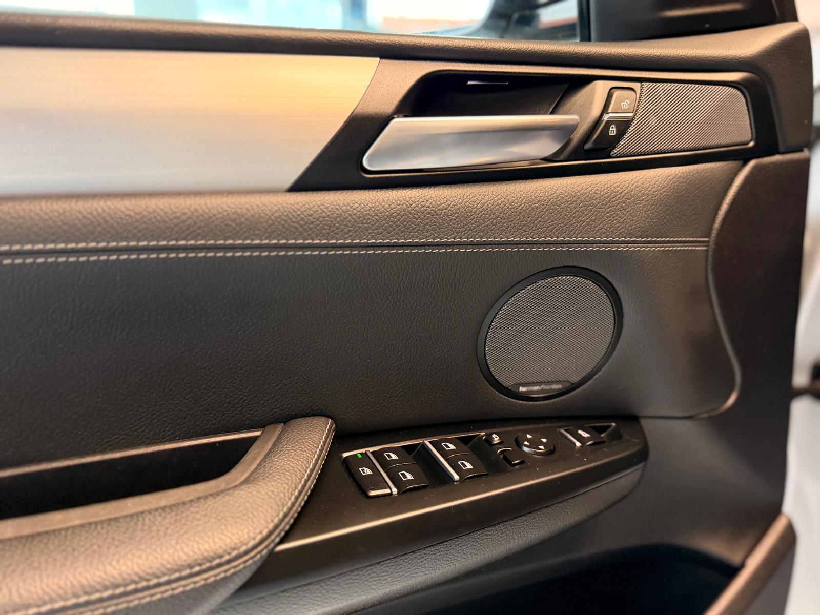 BMW X4 M 40i Steptronic-image-13
