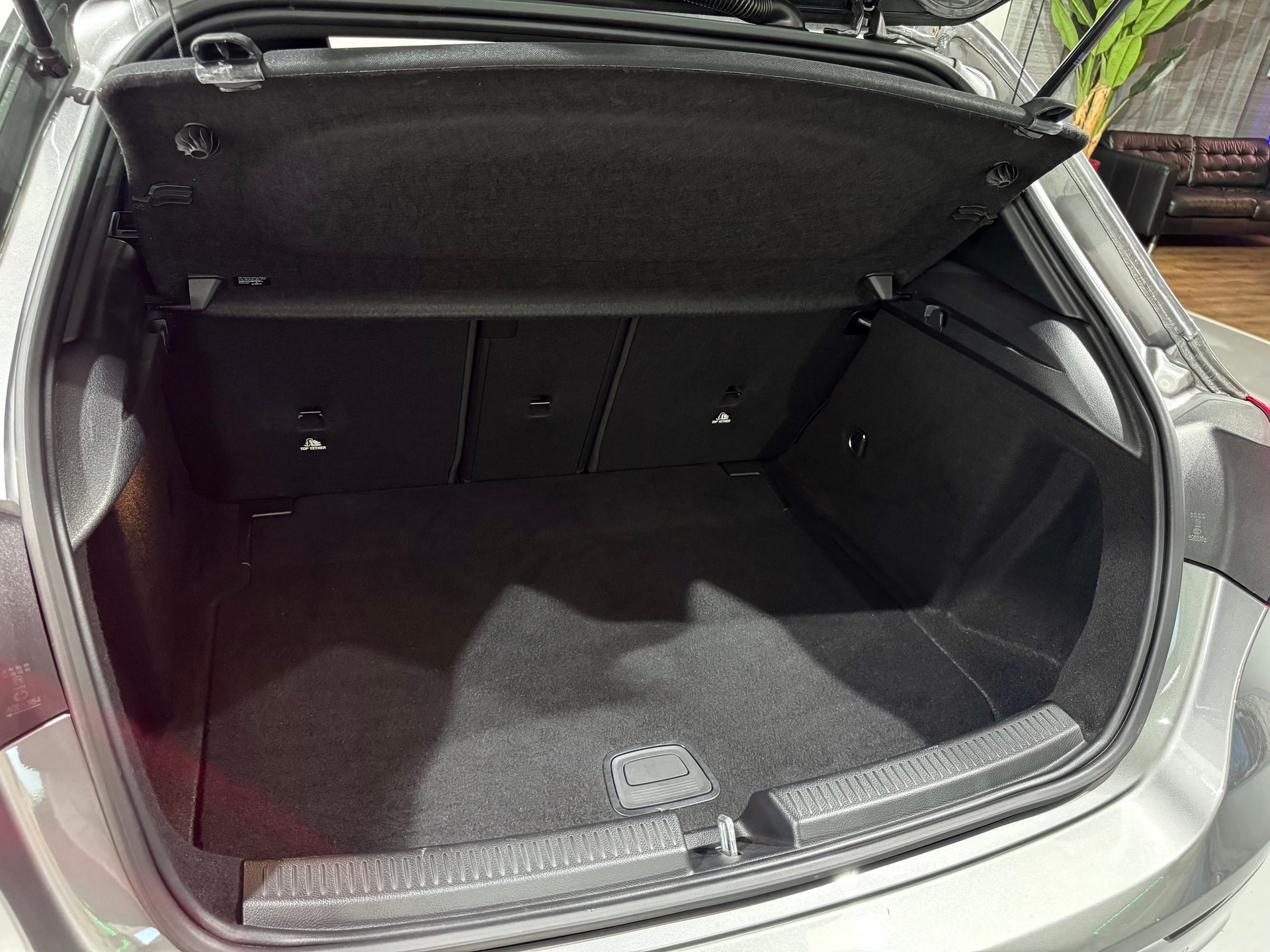 MERCEDES-BENZ A 220 AMG Line 7G-DCT 4Matic-image-15