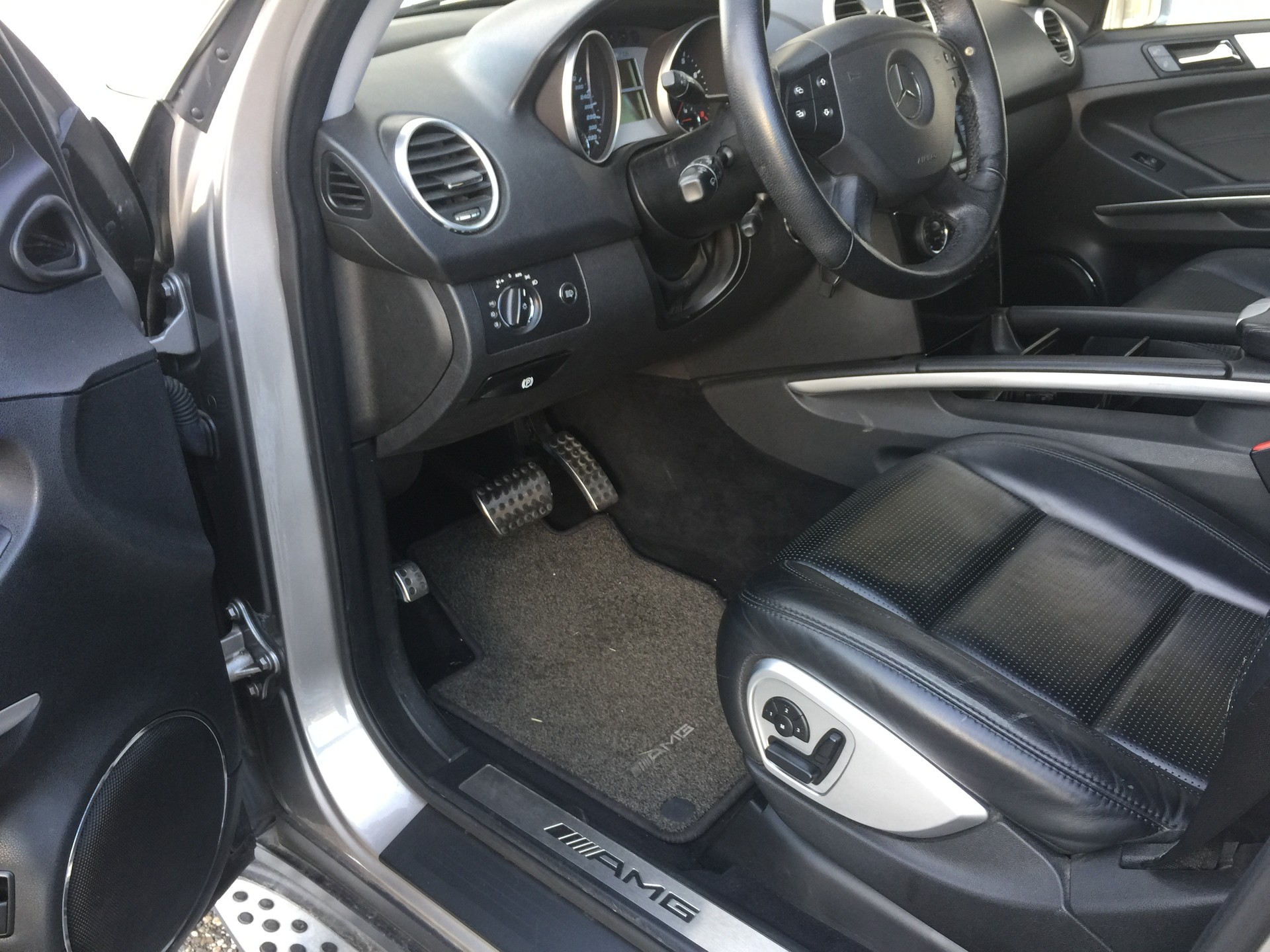 MERCEDES-BENZ ML 63 AMG 4Matic 7G-Tronic-image-9