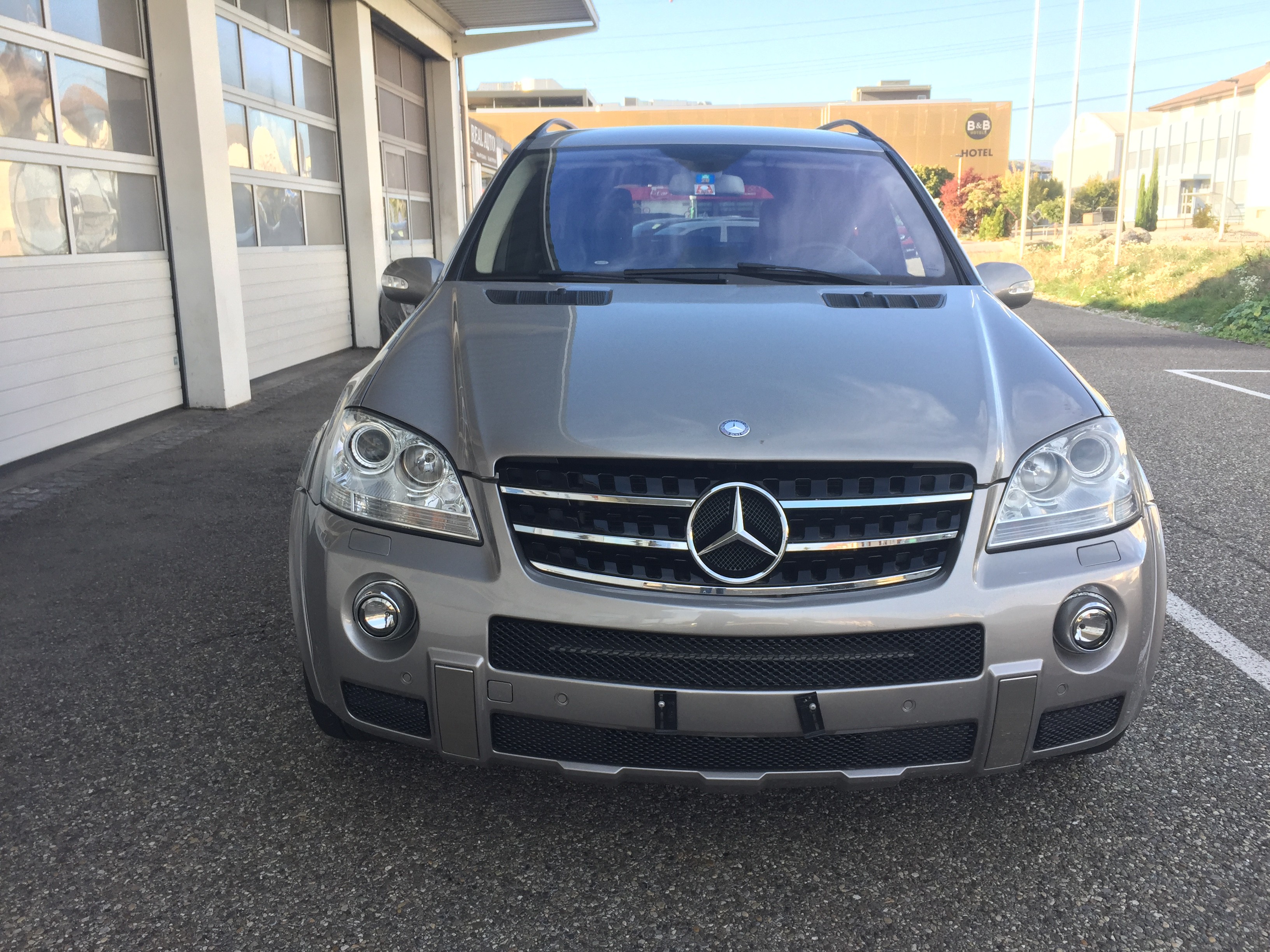 Car photo