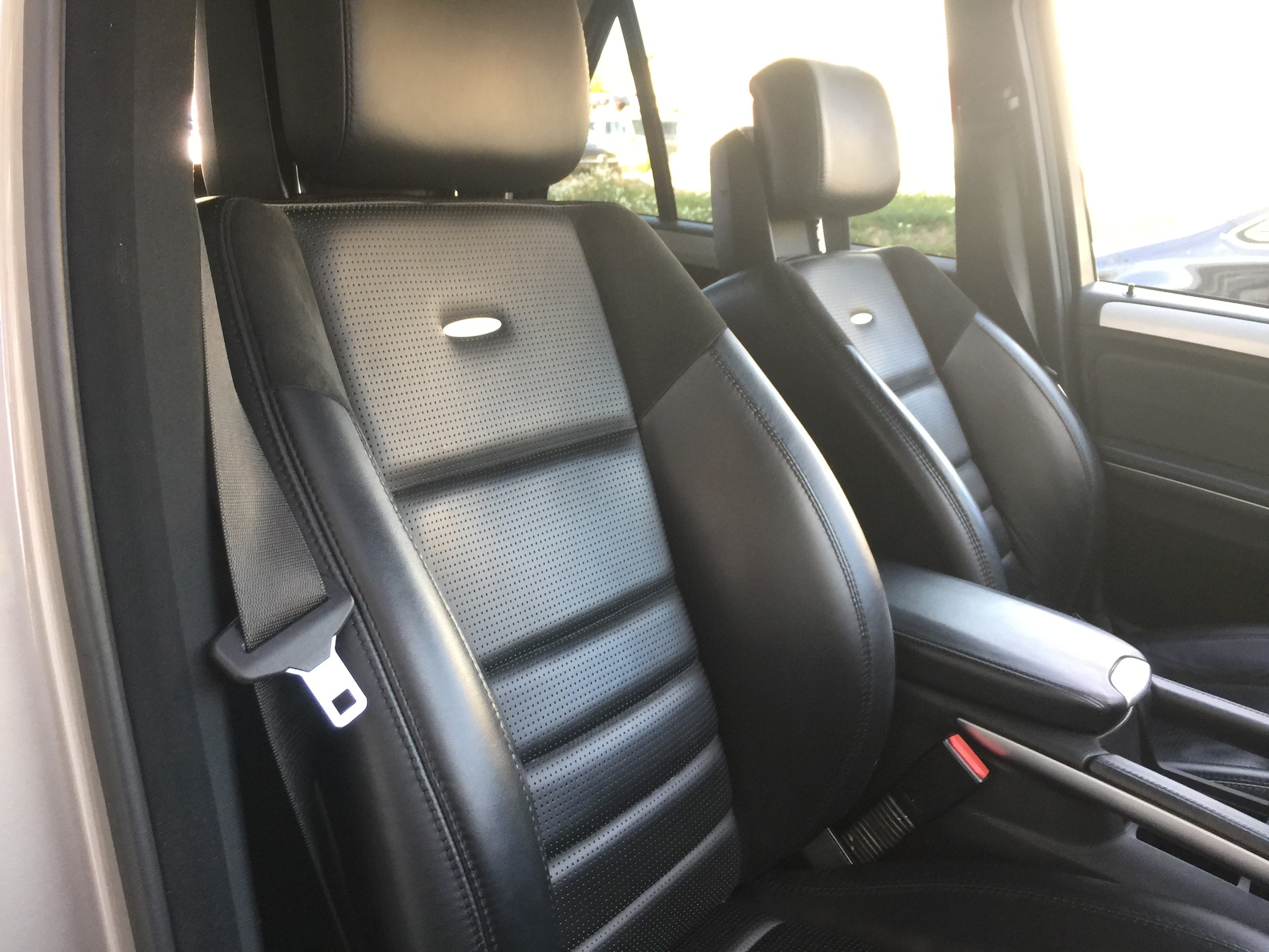 MERCEDES-BENZ ML 63 AMG 4Matic 7G-Tronic-image-6