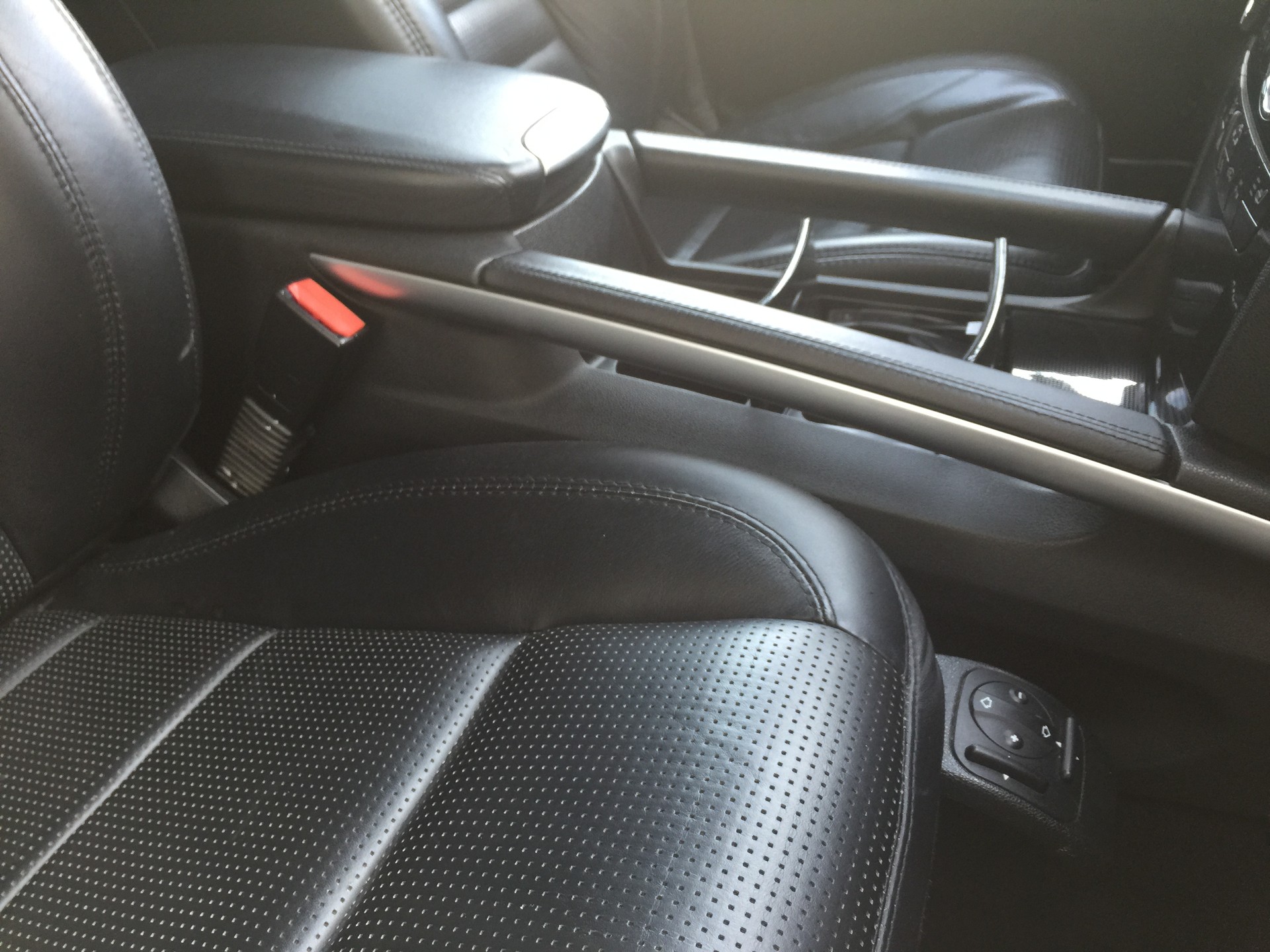 MERCEDES-BENZ ML 63 AMG 4Matic 7G-Tronic-image-10