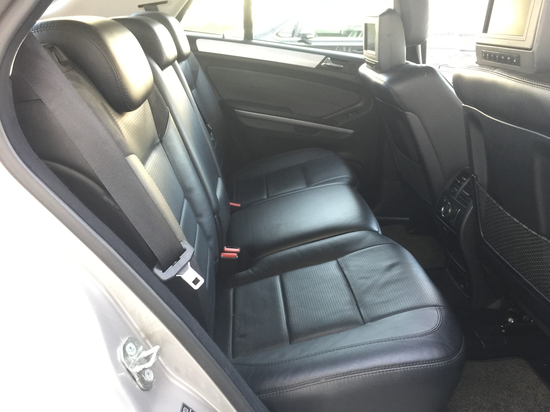 MERCEDES-BENZ ML 63 AMG 4Matic 7G-Tronic-image-4