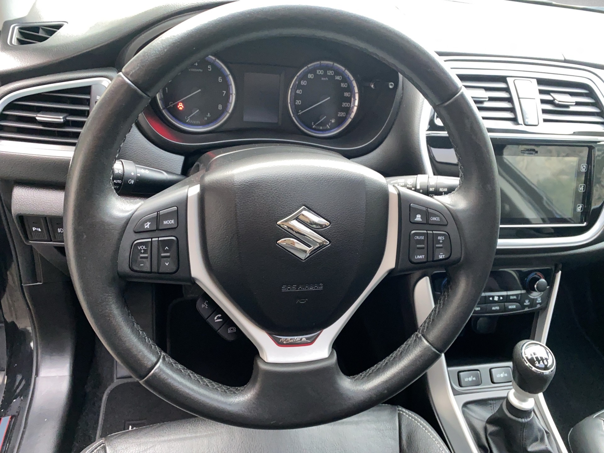 SUZUKI SX4 S-Cross 1.4 16V Piz Sulai Top 4WD-image-9