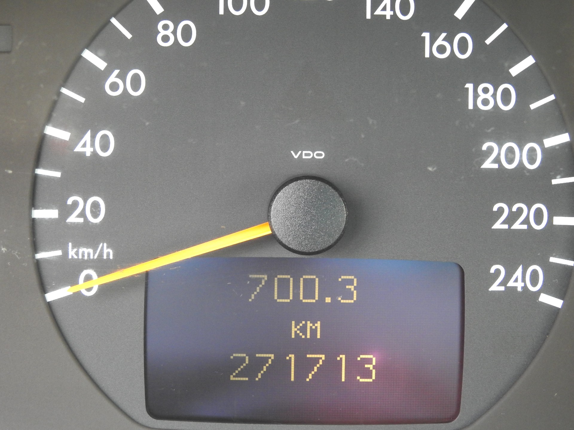 MERCEDES-BENZ E 240 Elégance-image-20