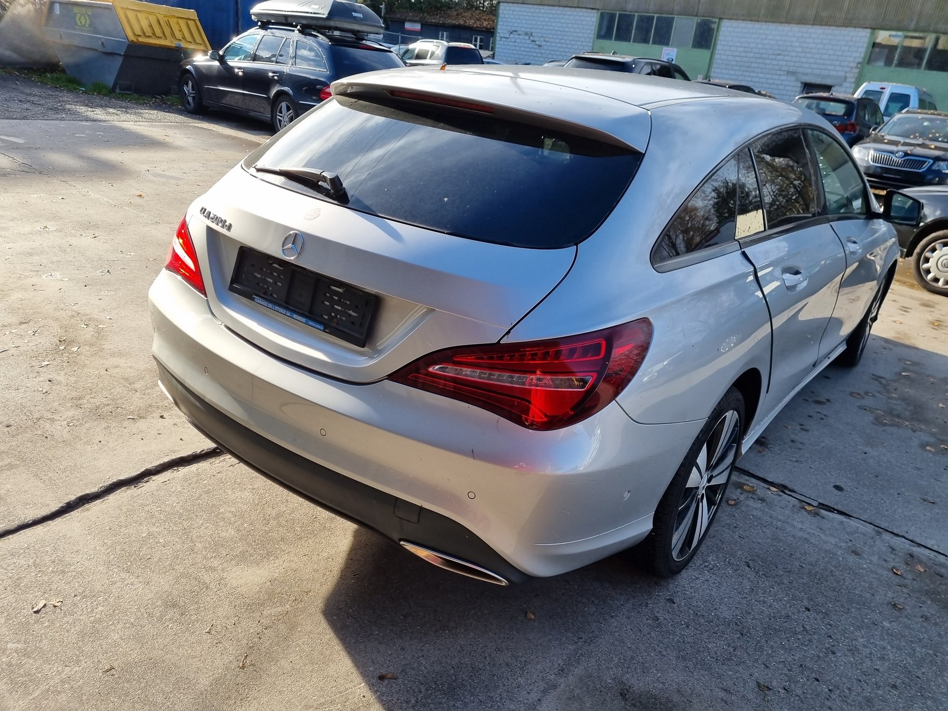 MERCEDES-BENZ CLA Shooting Brake 200 d-image-8