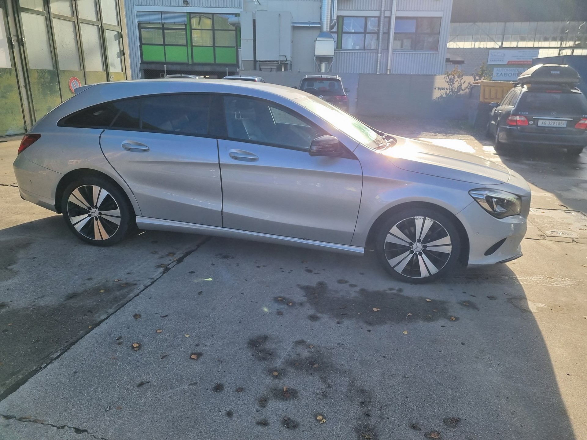 MERCEDES-BENZ CLA Shooting Brake 200 d-image-10