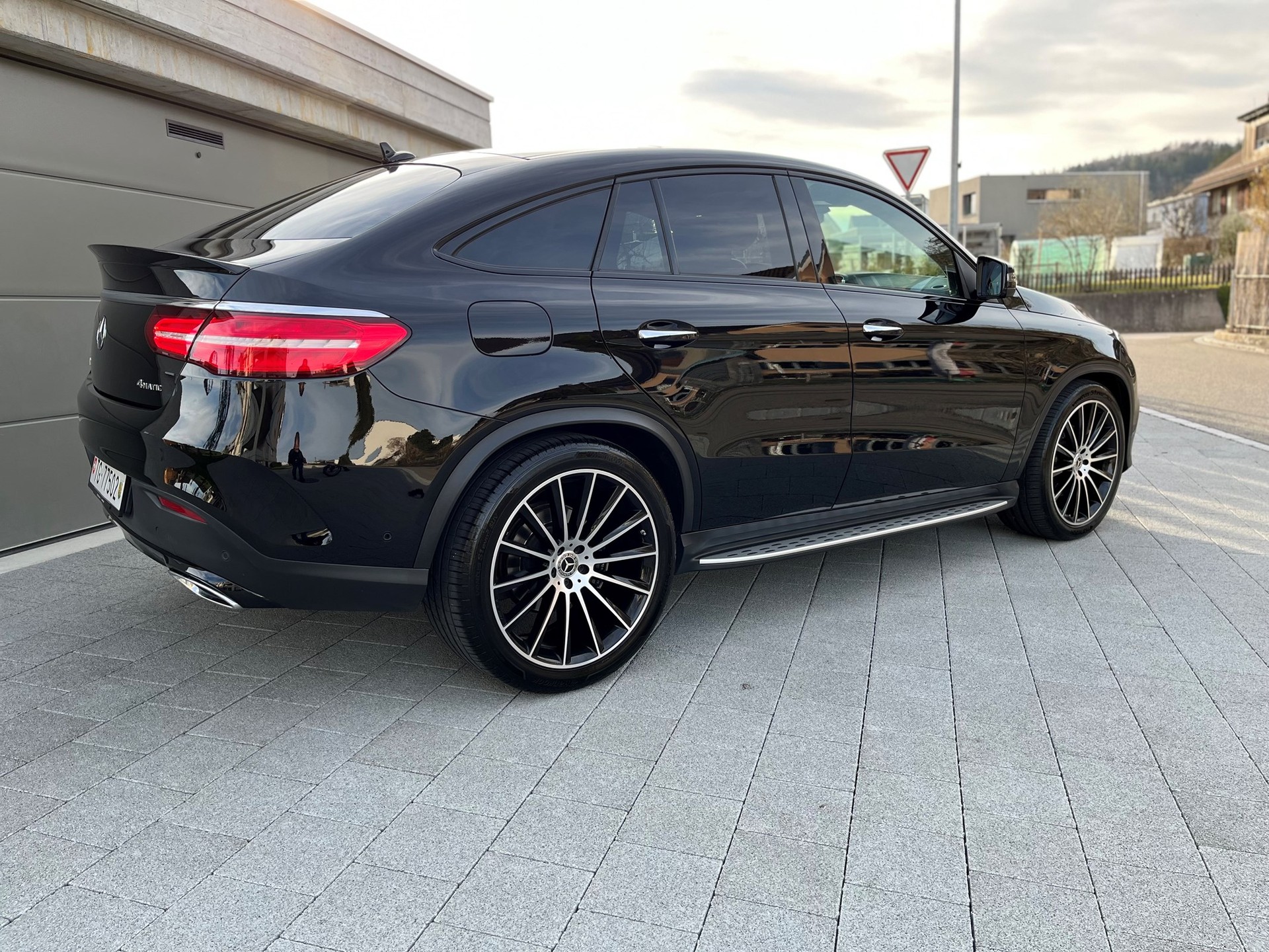 MERCEDES-BENZ GLE Coupé 350 d 4Matic 9G-Tronic-image-1