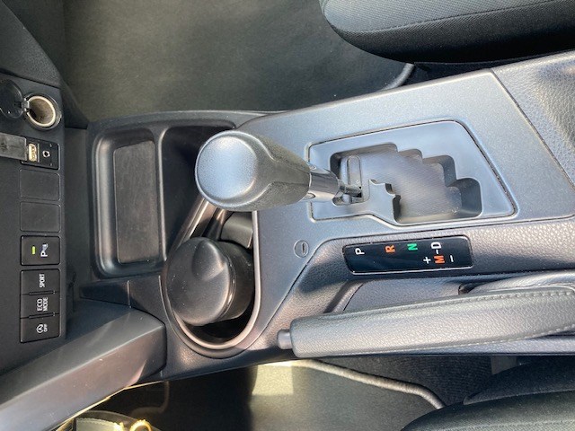 TOYOTA RAV-4 2.0 Luna Multidrive S-image-12