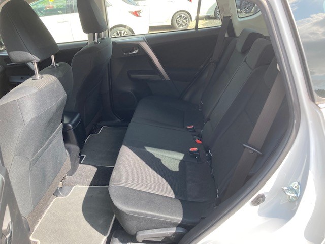 TOYOTA RAV-4 2.0 Luna Multidrive S-image-9