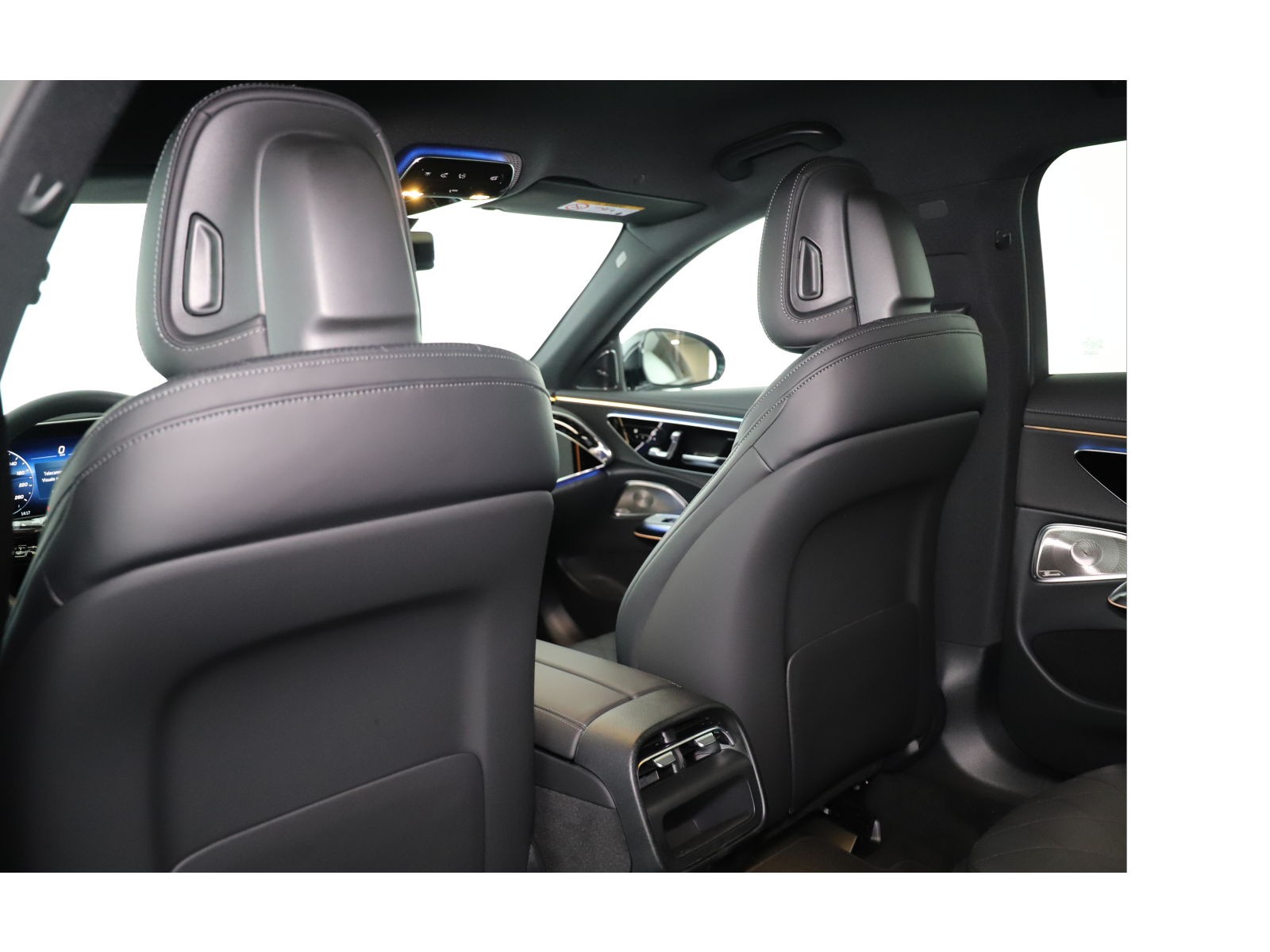 MERCEDES-BENZ E 220 d T 9G-Tronic-image-13