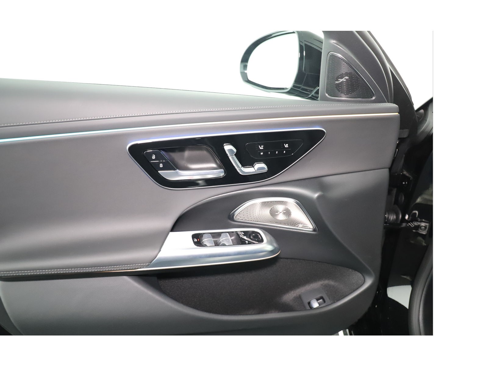 MERCEDES-BENZ E 220 d T 9G-Tronic-image-9