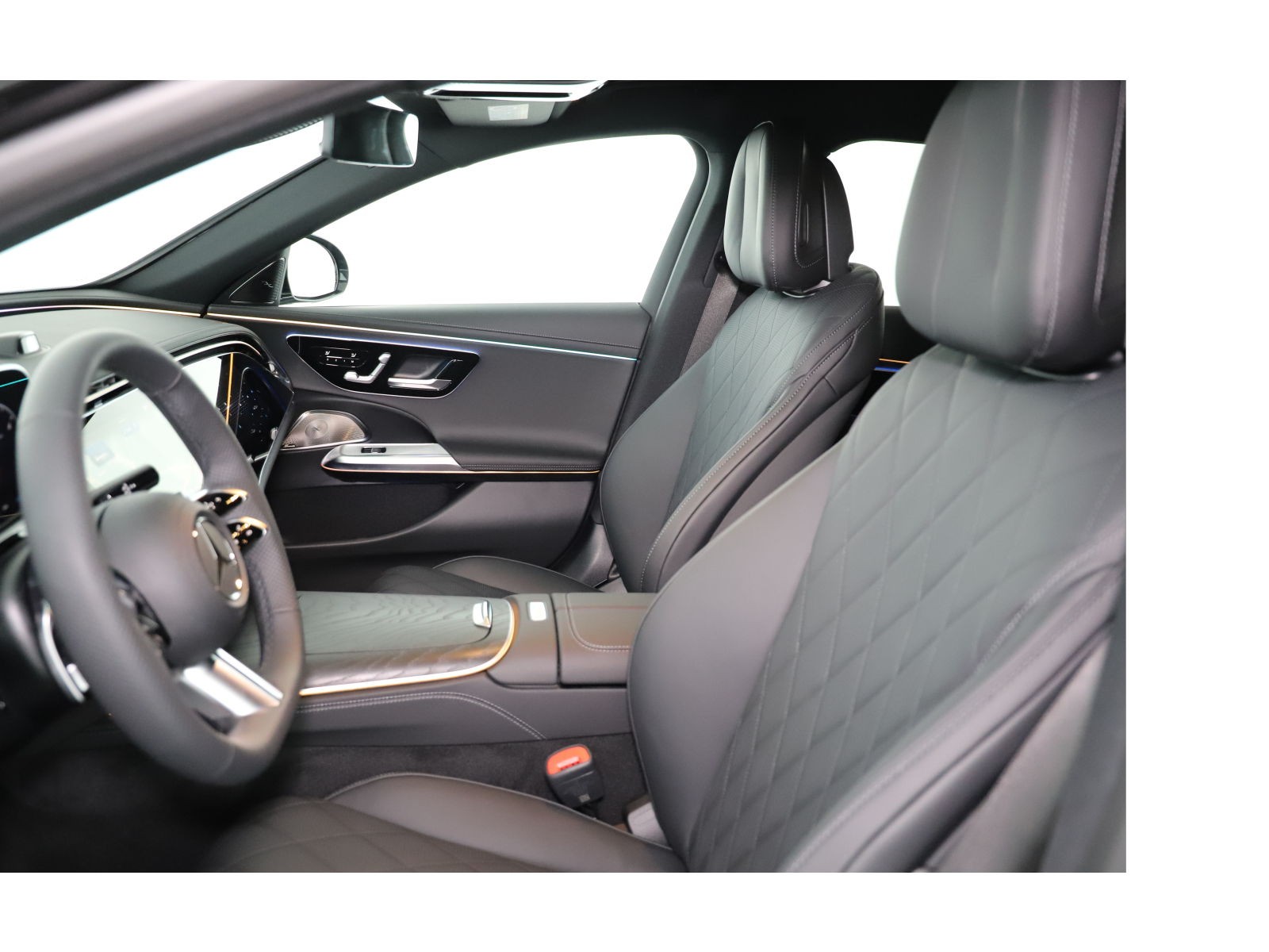 MERCEDES-BENZ E 220 d T 9G-Tronic-image-11
