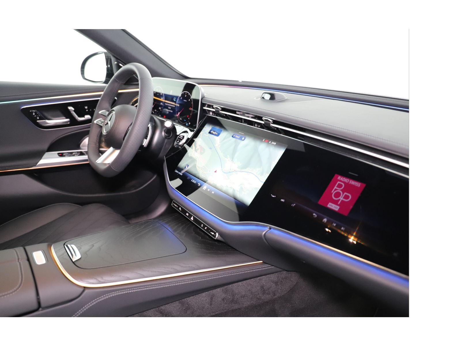 MERCEDES-BENZ E 220 d T 9G-Tronic-image-14