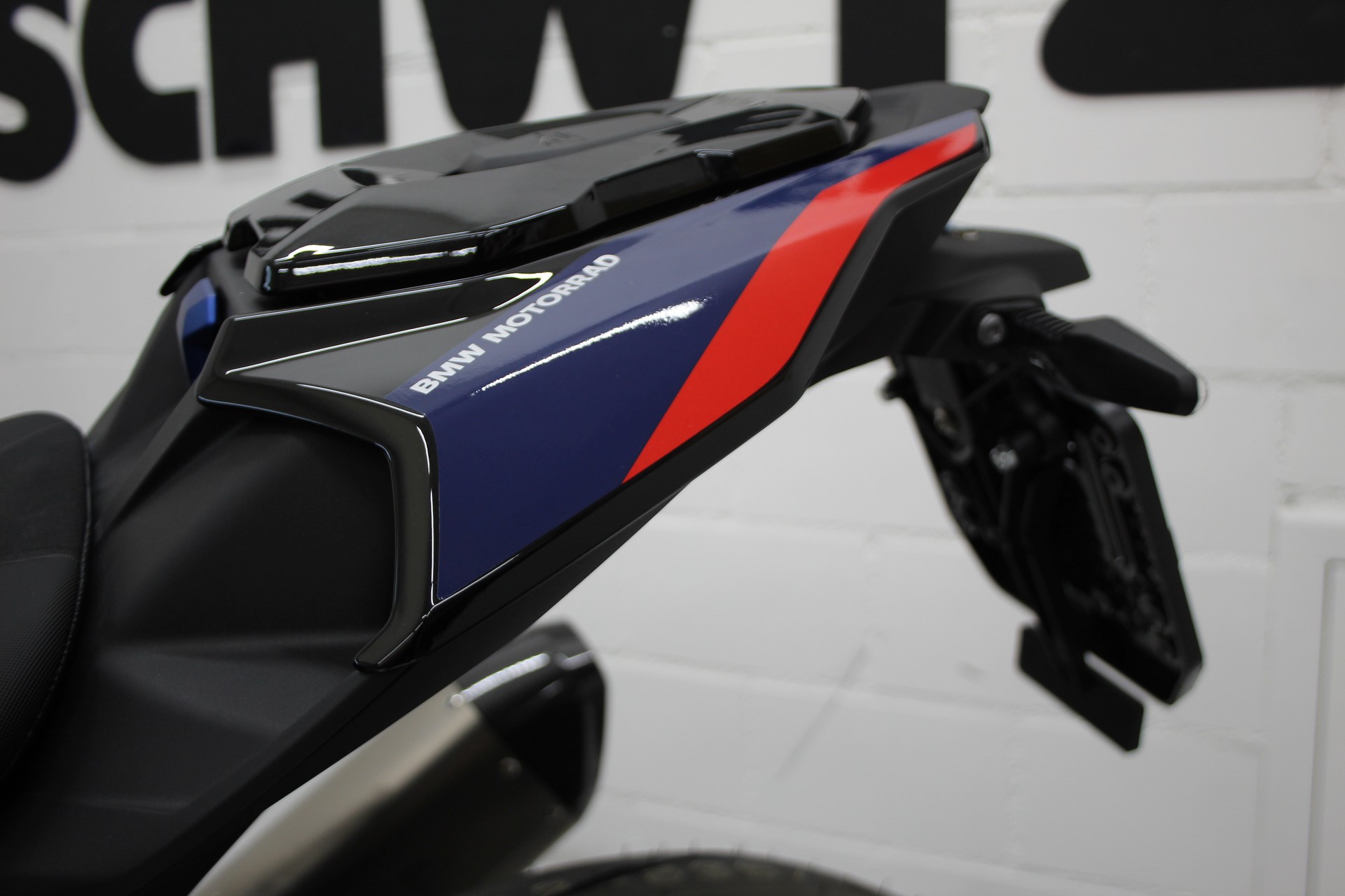 BMW M 1000 R-image-7
