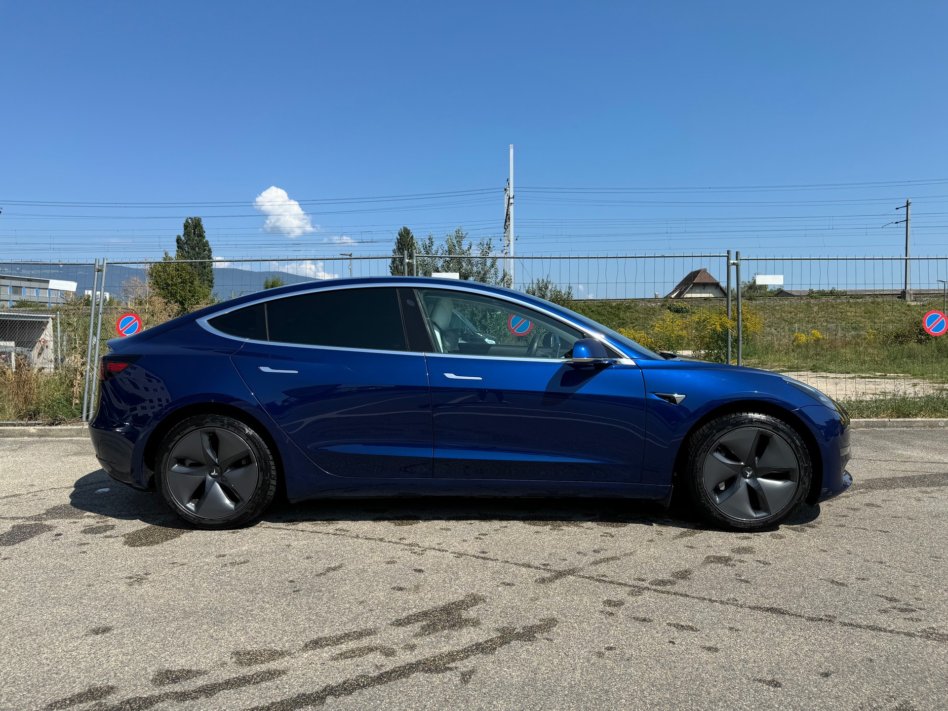 TESLA Model 3 Long Range Dual Motor AWD-image-4