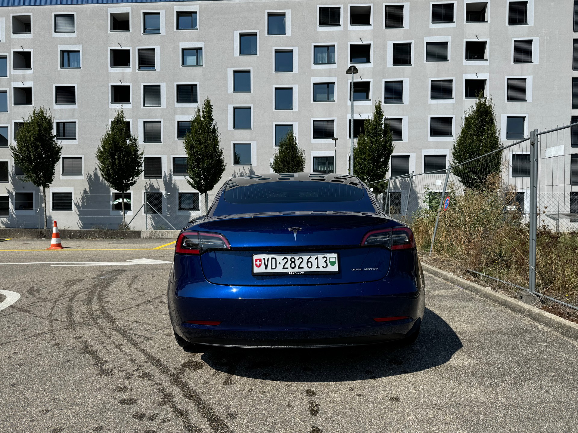 TESLA Model 3 Long Range Dual Motor AWD-image-7