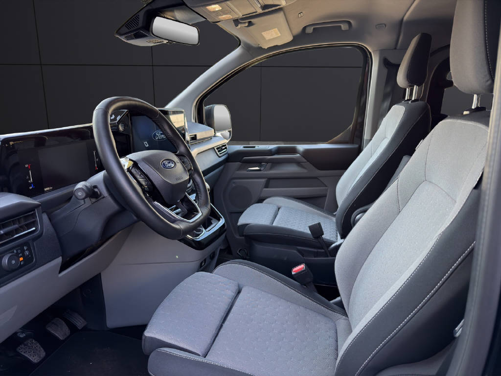 FORD Tourneo Custom 320 L1 2.0 EcoBlue 136 Titanium-image-7
