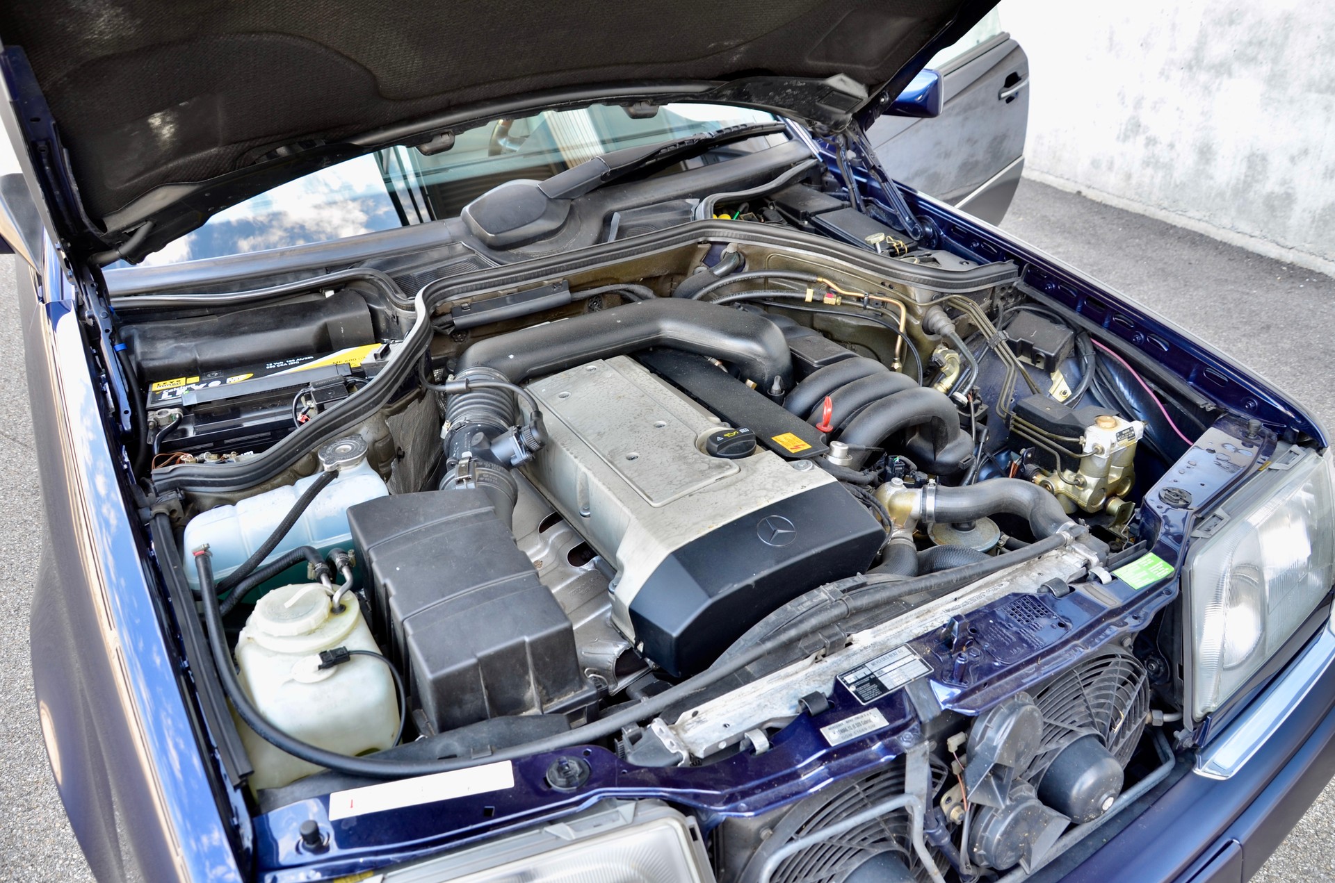MERCEDES-BENZ E 320 Cabrio-image-13