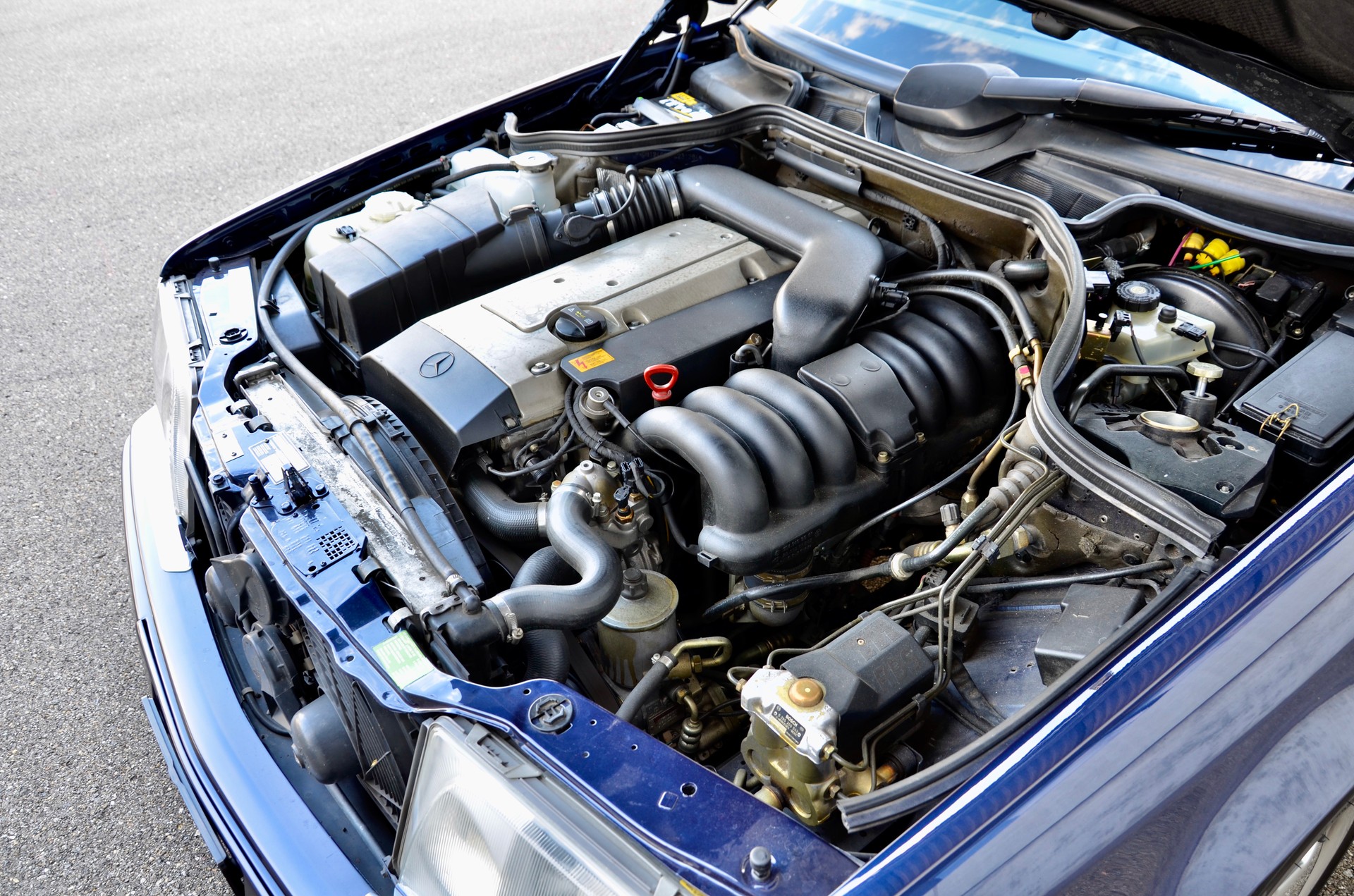 MERCEDES-BENZ E 320 Cabrio-image-14