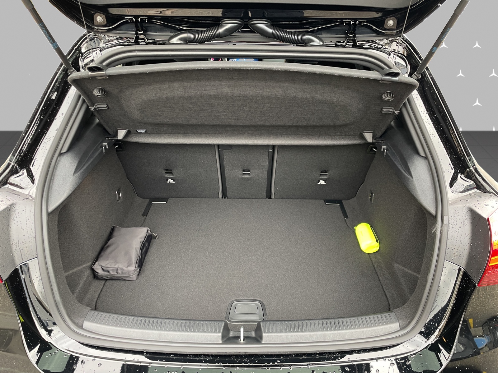 MERCEDES-BENZ A 180 Night Star 7G-DCT-image-7