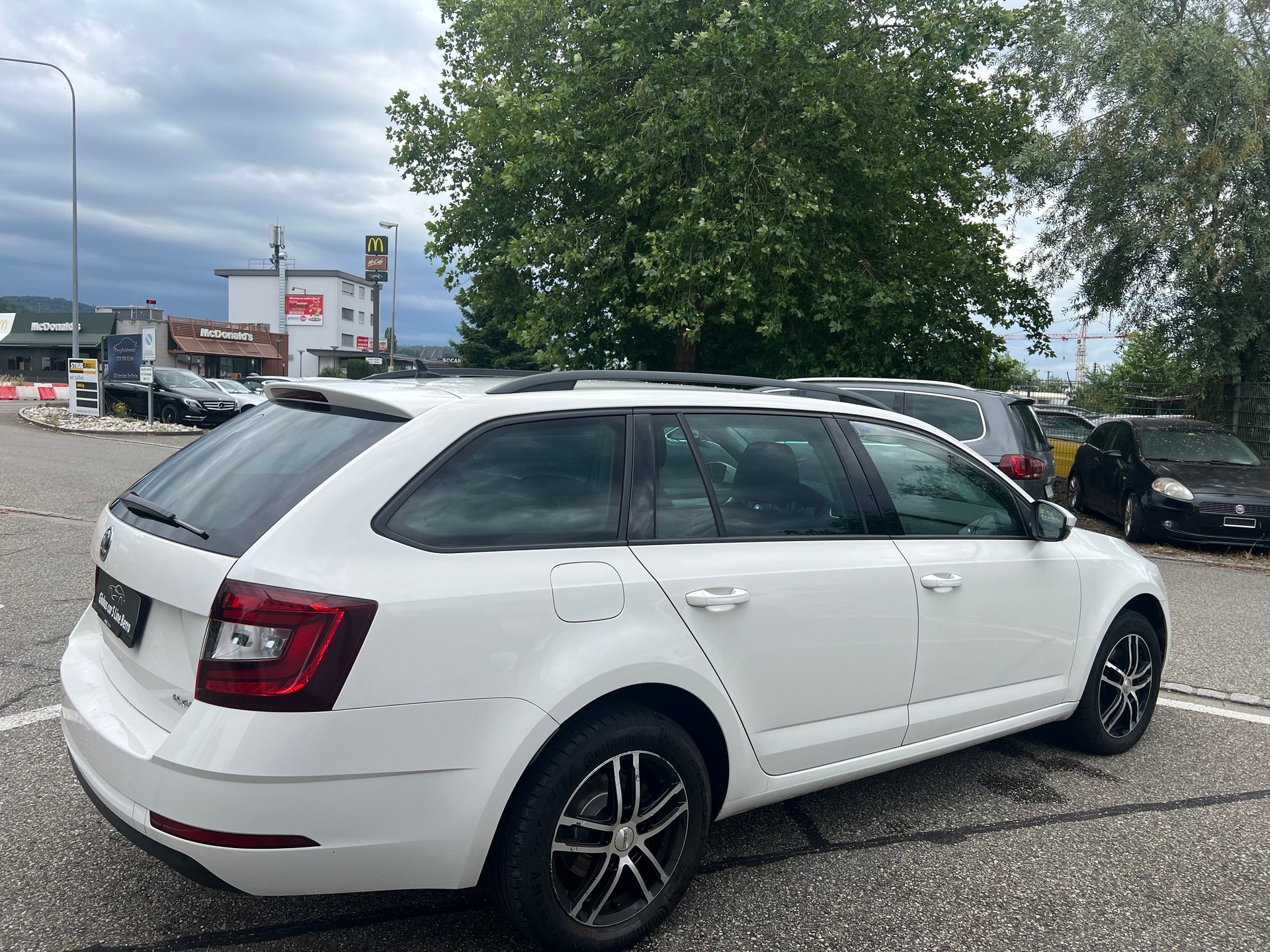 SKODA Octavia Combi 2.0 TDI Ambition 4x4 DSG-image-8