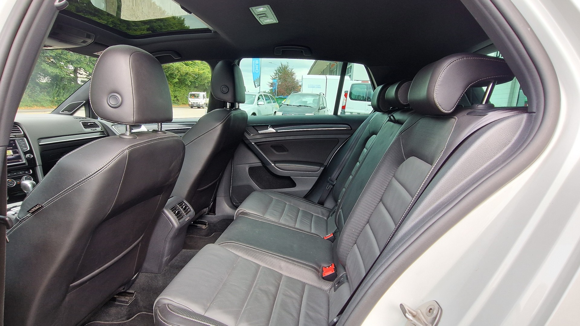 VW Golf 2.0 TSI R 360S 4Motion DSG-image-11