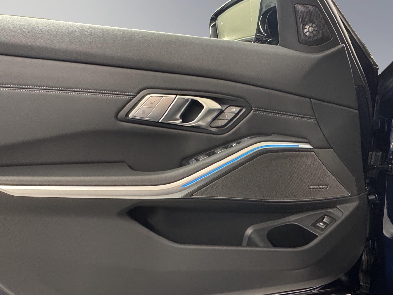 BMW M340d xDrive Touring-image-12