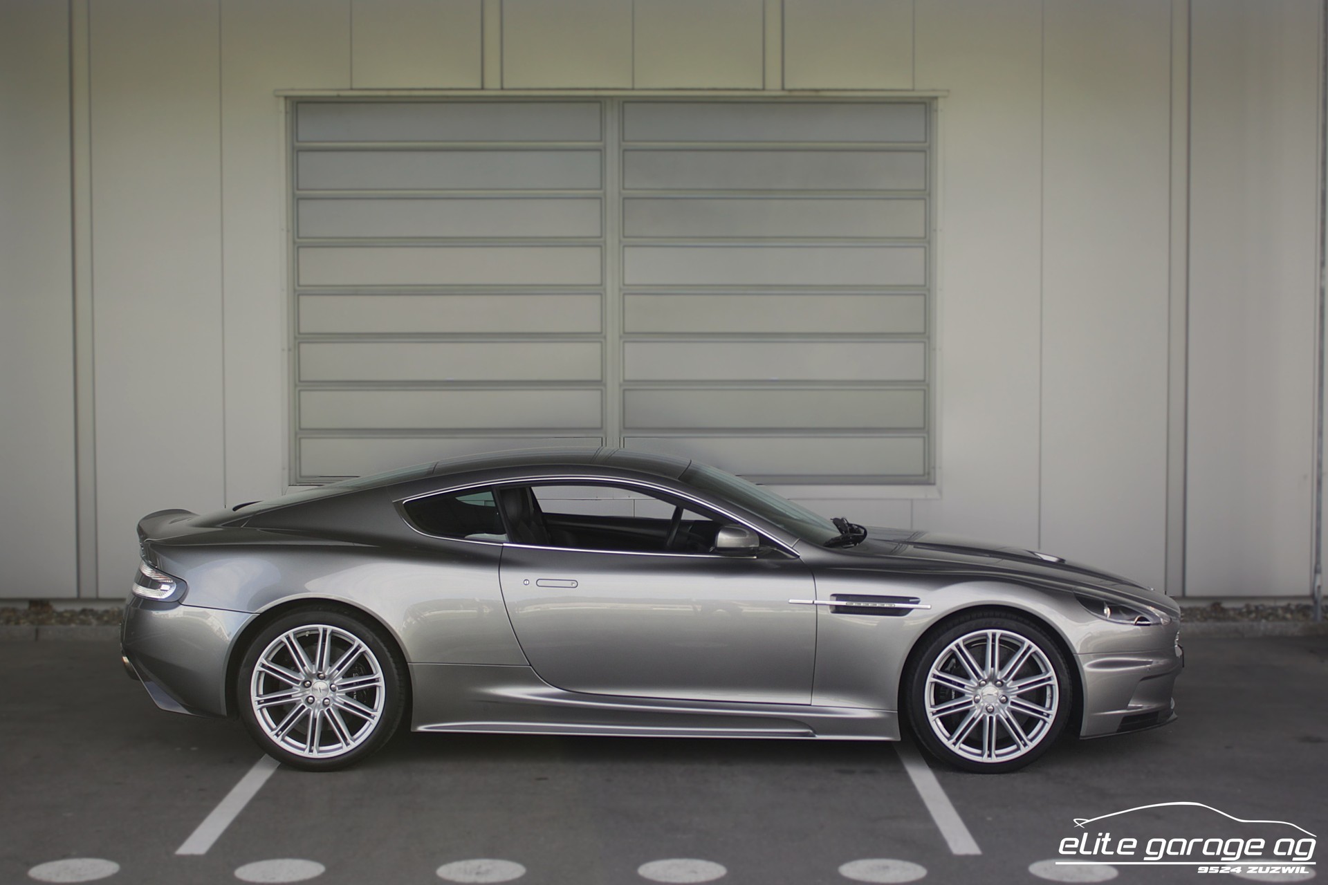 ASTON MARTIN DBS Coupé HANDSCHALTER-image-5