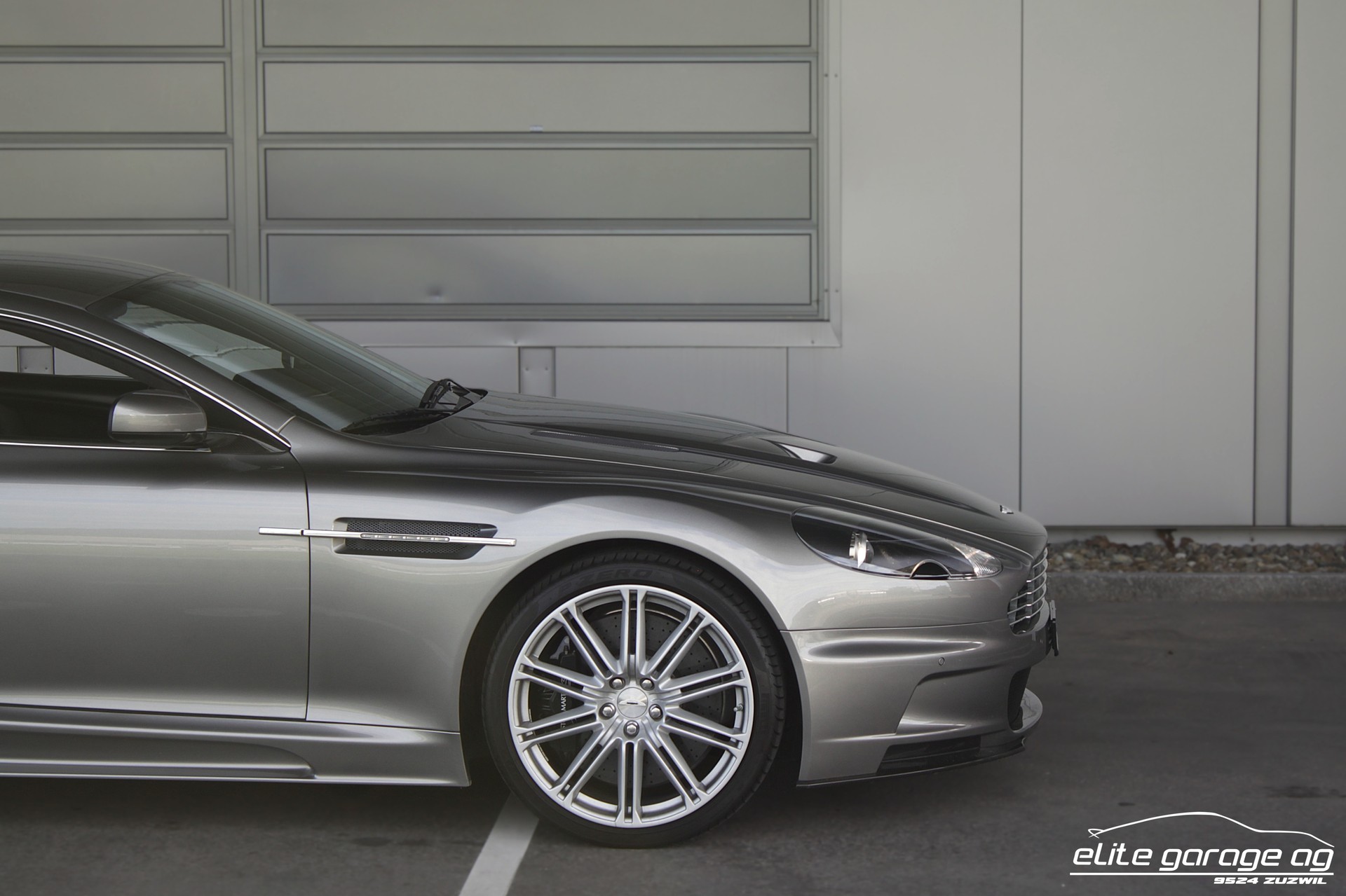 ASTON MARTIN DBS Coupé HANDSCHALTER-image-9