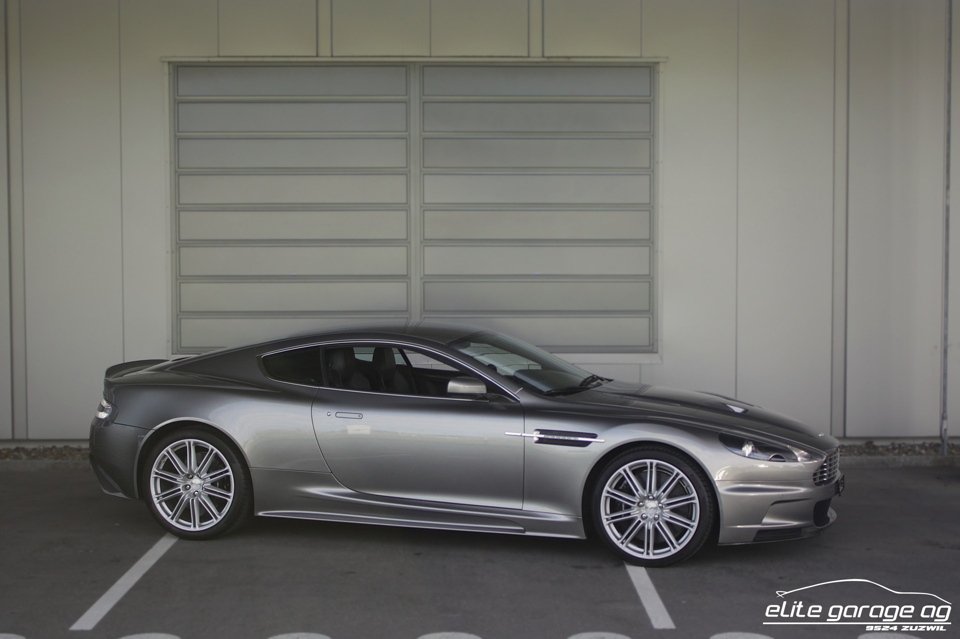 ASTON MARTIN DBS Coupé HANDSCHALTER-image-6