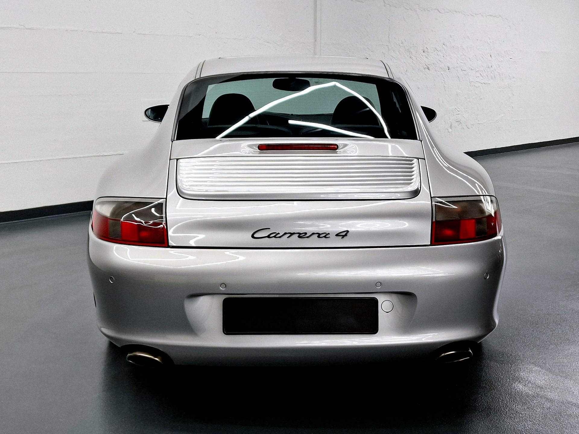 PORSCHE 911 Carrera 4-image-7