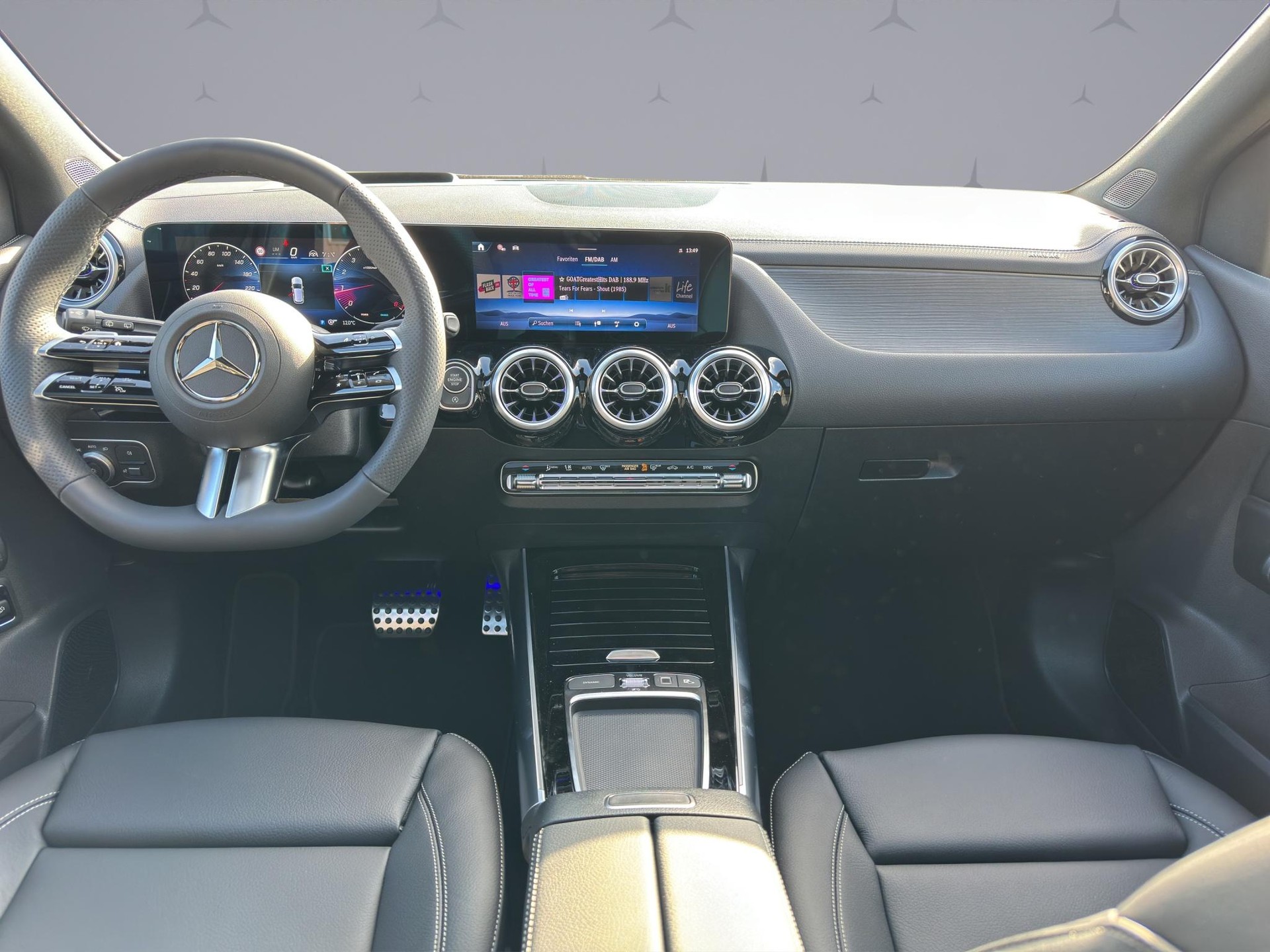MERCEDES-BENZ B 250 AMG Line 4matic-image-9