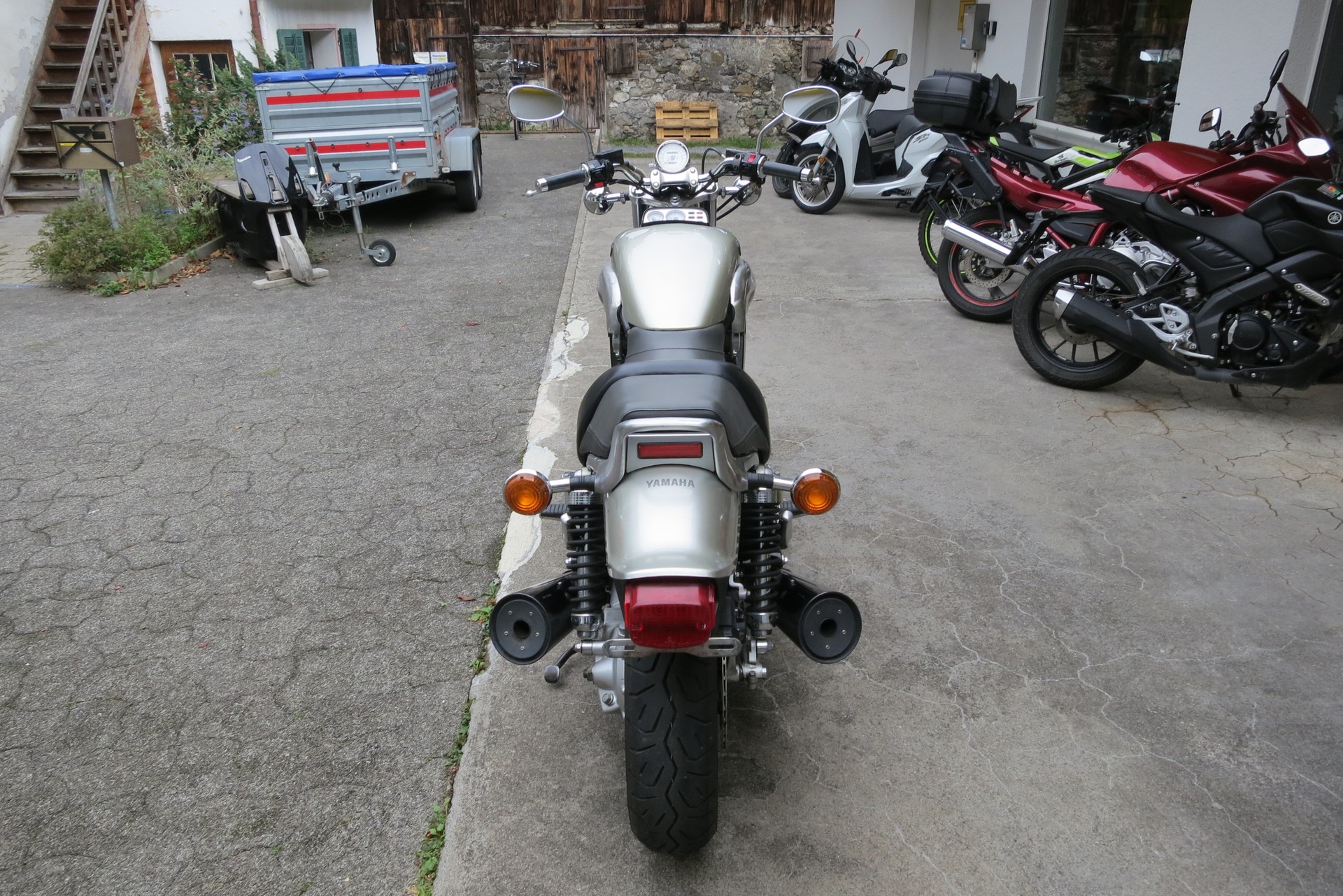 YAMAHA V-Max VMX 1200 (CAN)-image-3