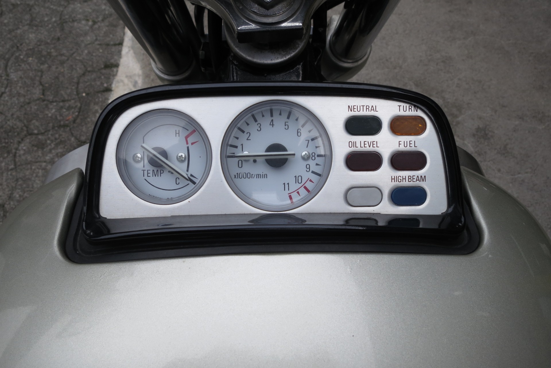 YAMAHA V-Max VMX 1200 (CAN)-image-4