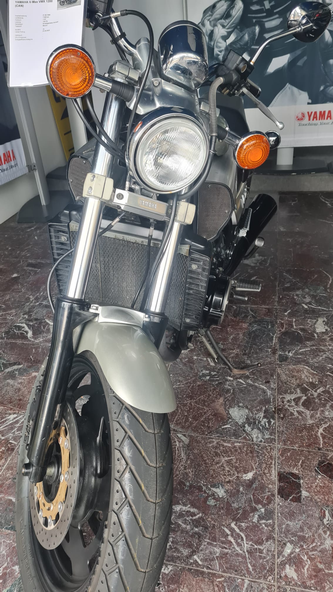 YAMAHA V-Max VMX 1200 (CAN)-image-5