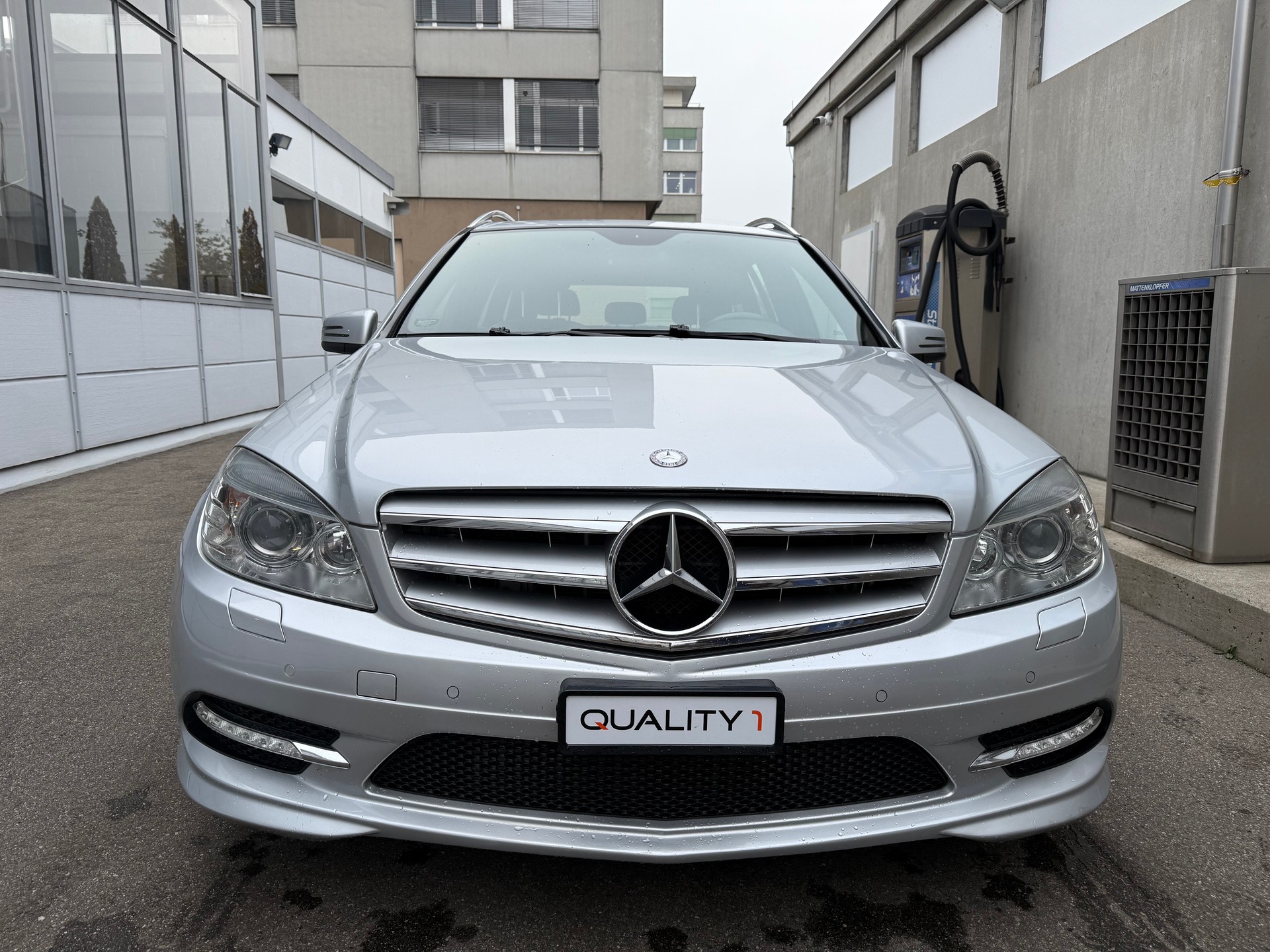 MERCEDES-BENZ C 350 CDI BlueEff. Avantgarde 4Matic 7G-Tronic *CH Fahrzeug *Frisch ab MFK *Glas-Schiebedach *Lederausstattung *Tempomat-image-1